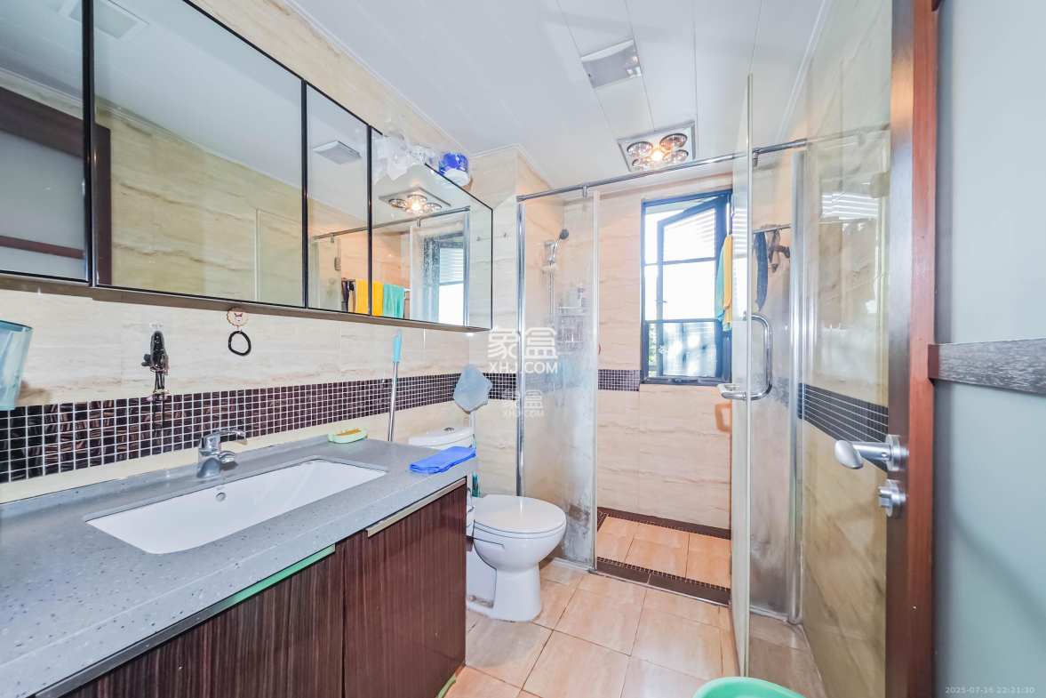 万科金域华府三四期 4室2厅2卫 112.0万 万科金域华府三四期 4室2厅2卫 112.0万卫生间