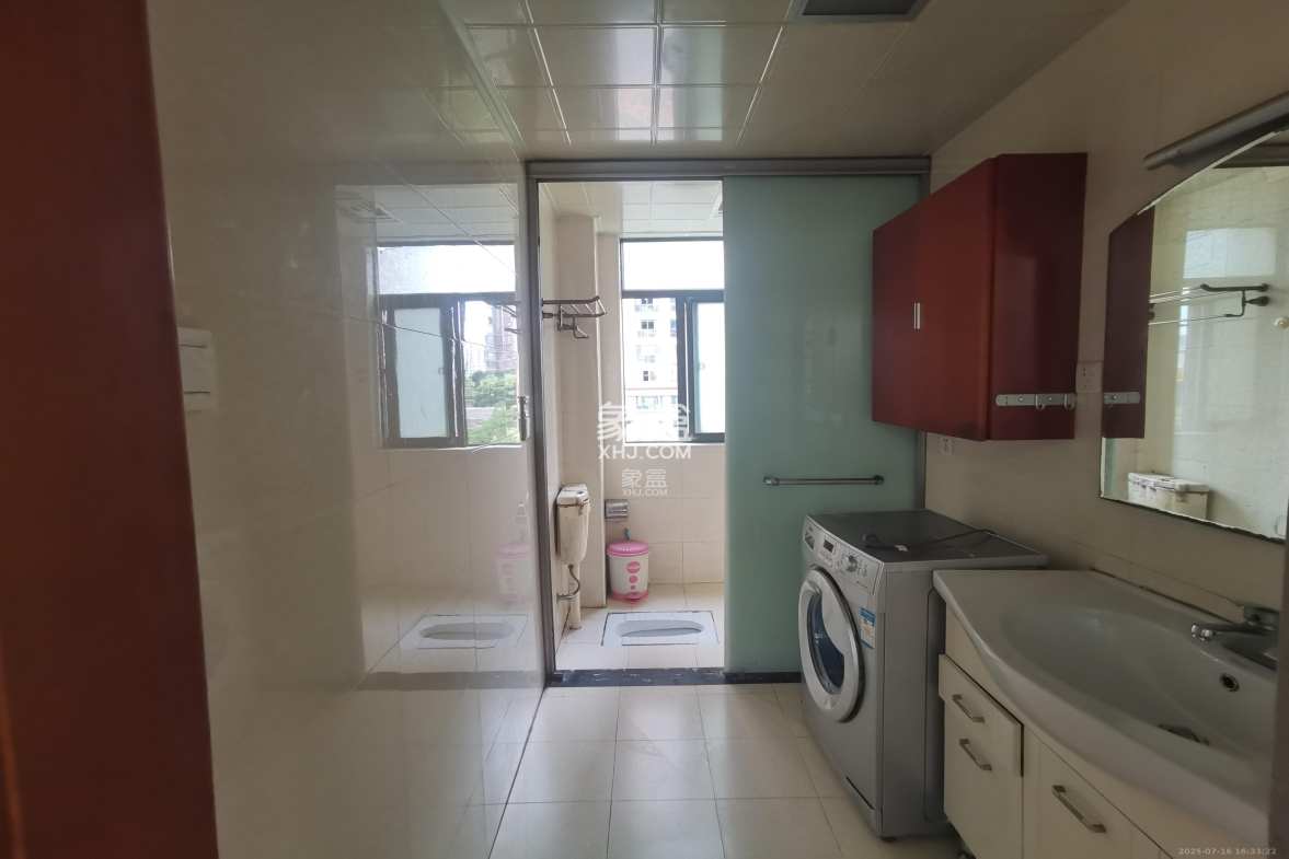 星城映象 3室2厅1卫 2400.0元/月 星城映象 3室2厅1卫 2400.0元/月室内图