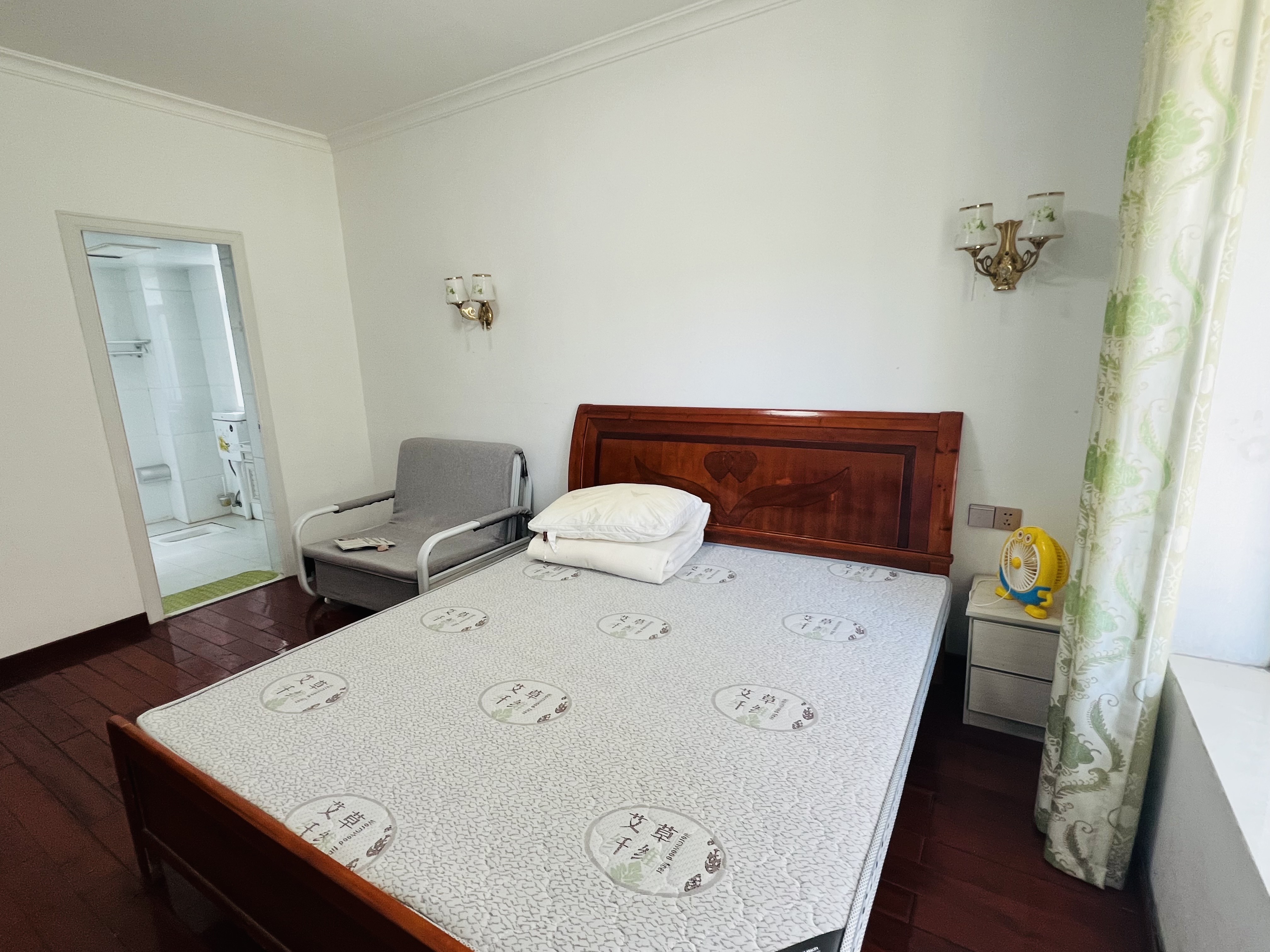 碧桂园梓山府 4室2厅2卫 2000.0元/月 碧桂园梓山府 4室2厅2卫 2000.0元/月室内图