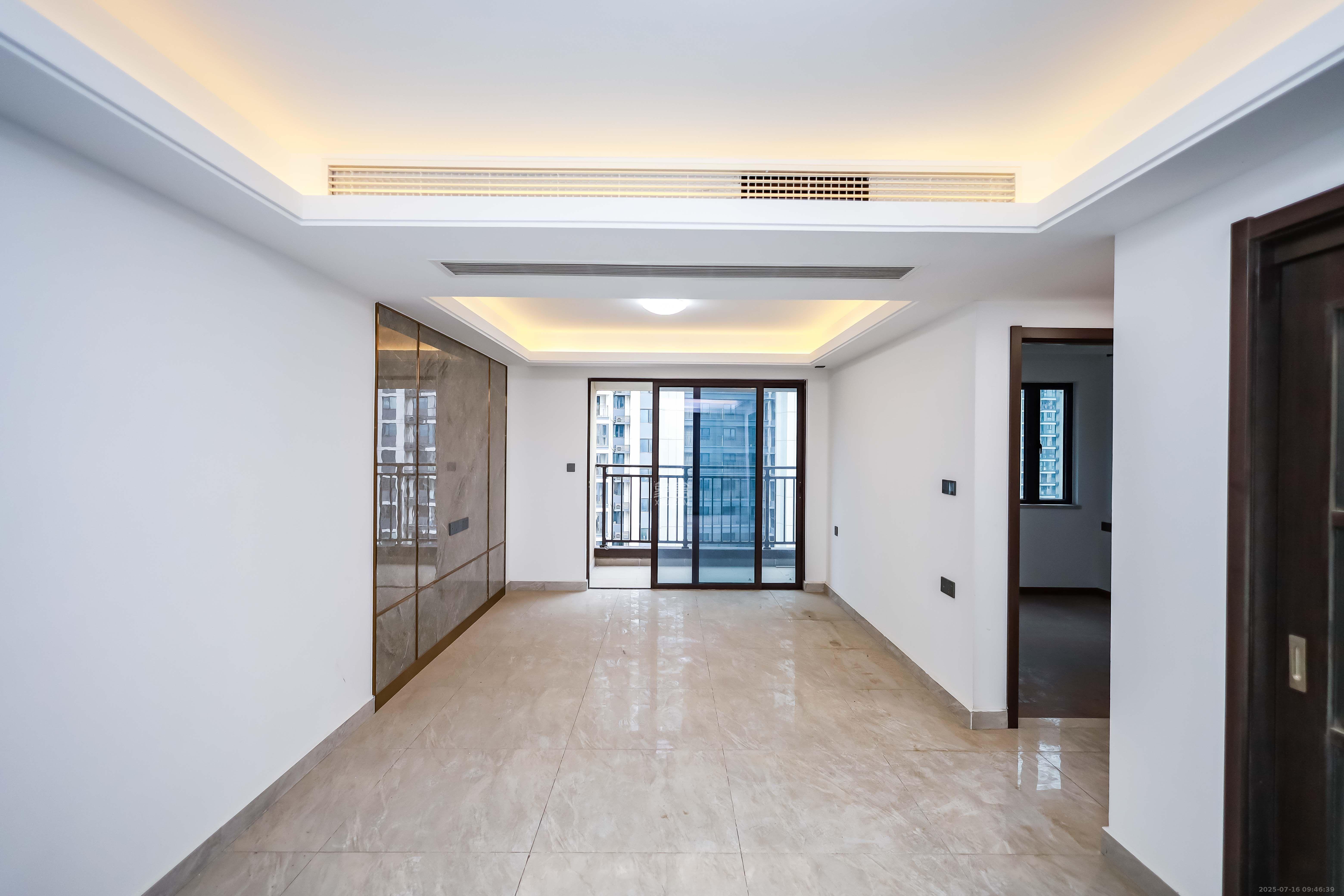 长沙美的麓府  4室2厅2卫    2700.0元/月 长沙美的麓府  4室2厅2卫    2700.0元/月