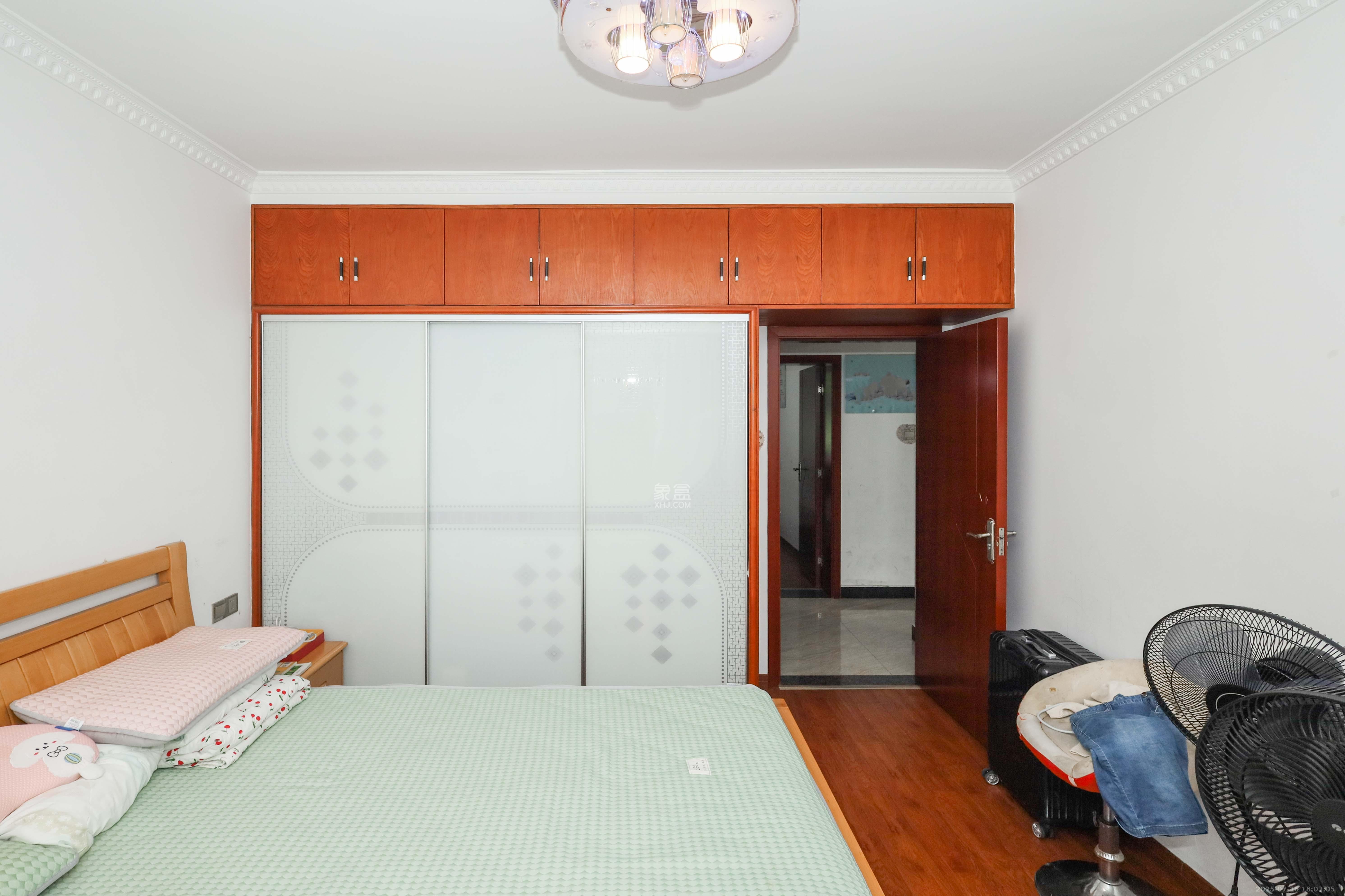 保利麓谷林语F区 3室2厅1卫 82.0万 保利麓谷林语F区 3室2厅1卫 82.0万卧室