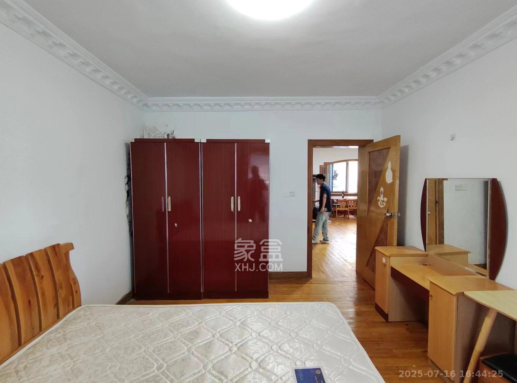 中意花苑  2室2厅1卫    1600.0元/月 中意花苑  2室2厅1卫    1600.0元/月室内图