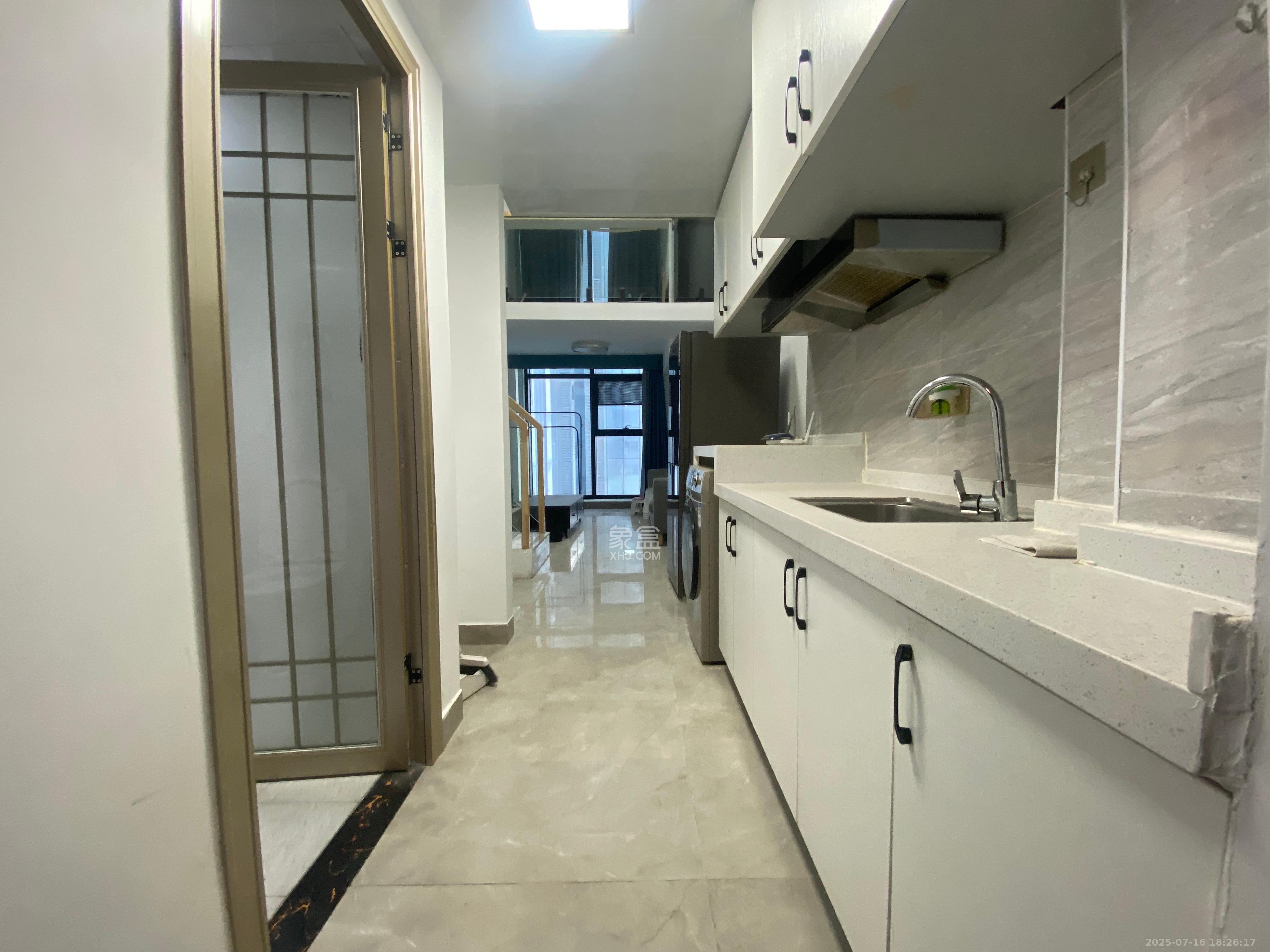 东盈商业广场(华泉城市广场) 2室2厅1卫 2200.0元/月 东盈商业广场(华泉城市广场) 2室2厅1卫 2200.0元/月室内图