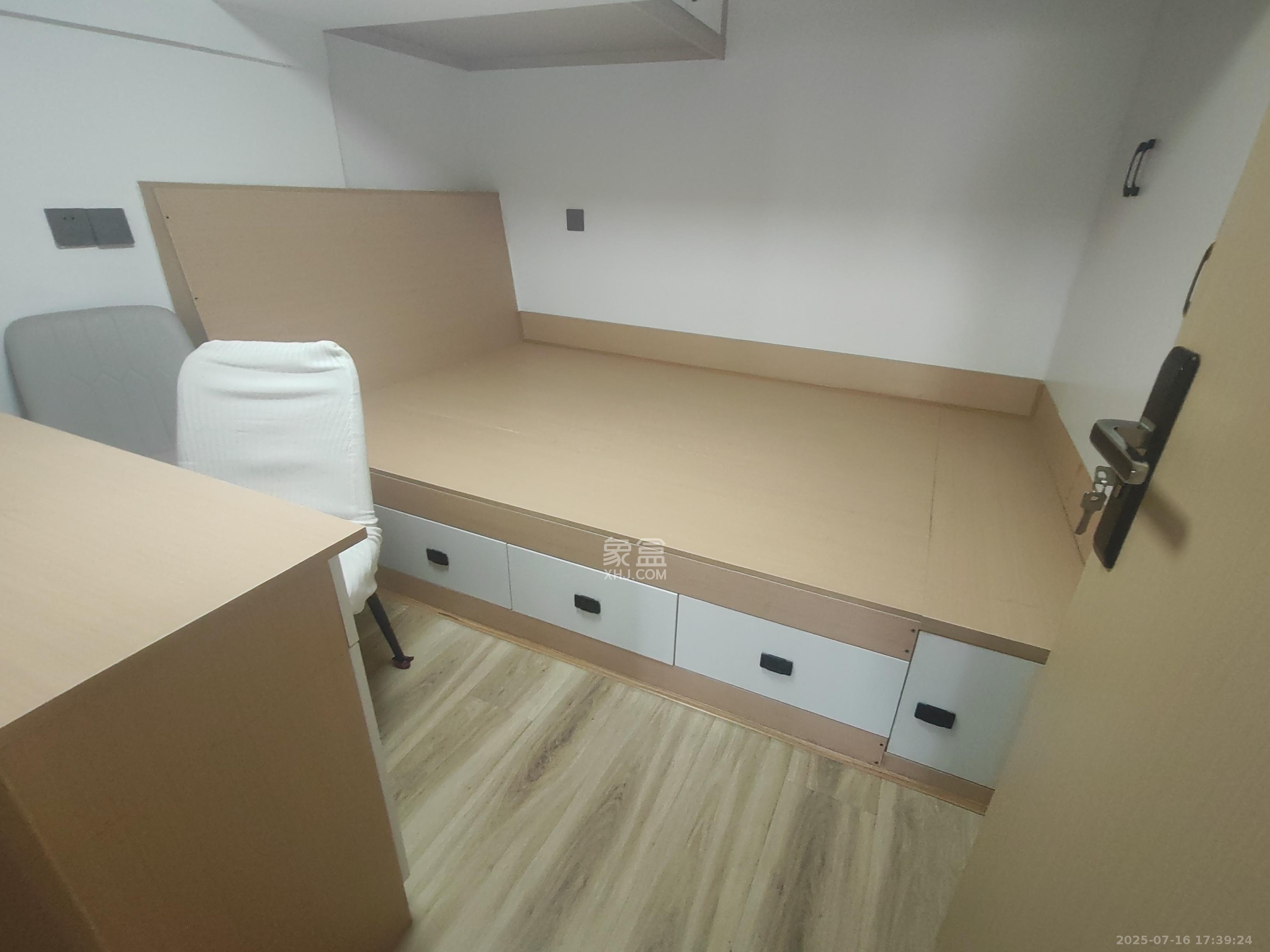 龙湖湘江星座(祺鑫星座公寓) 2室2厅2卫 2100.0元/月 龙湖湘江星座(祺鑫星座公寓) 2室2厅2卫 2100.0元/月室内图