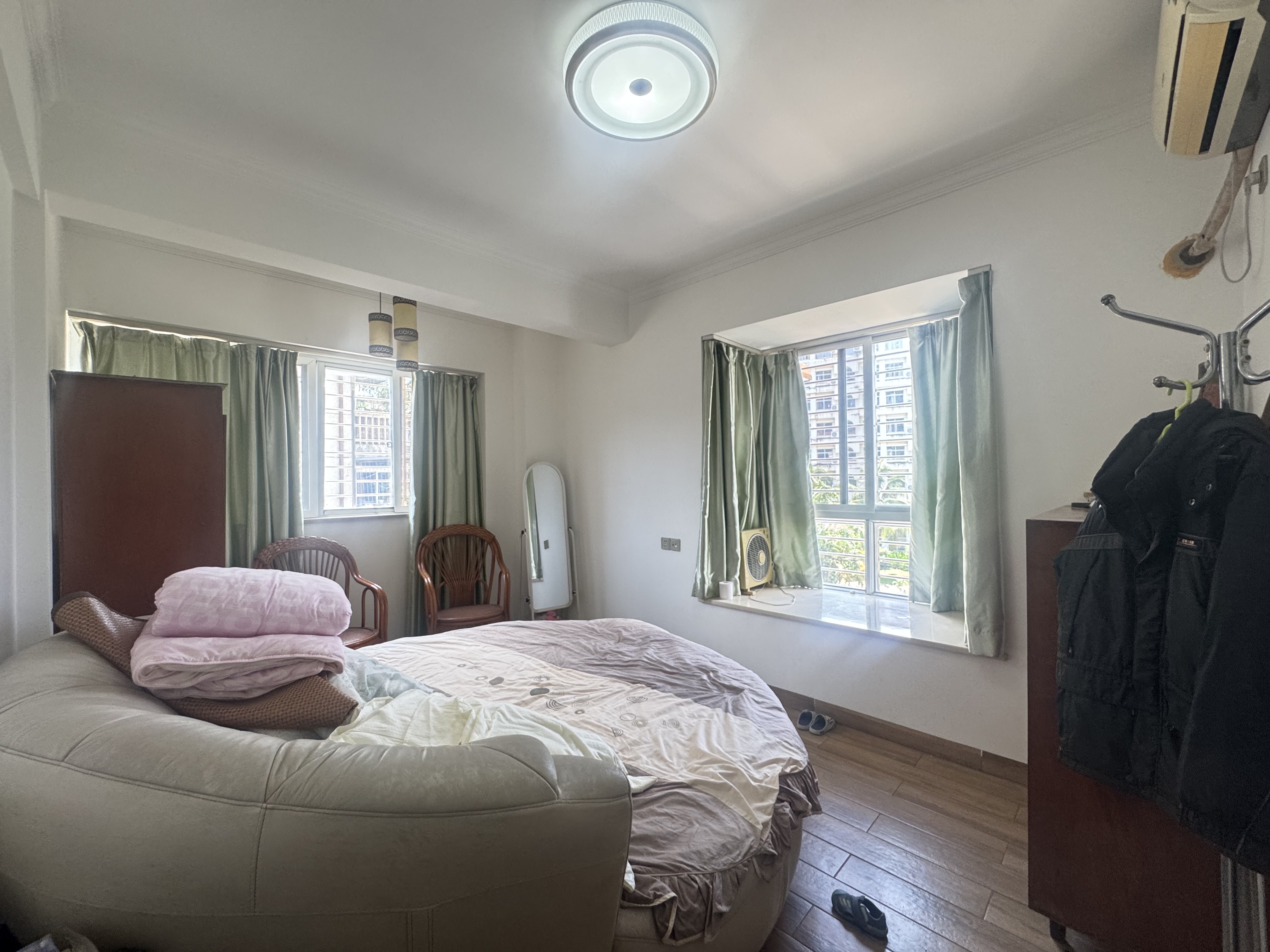 海南师范大学 4室2厅2卫 3600.0元/月 海南师范大学 4室2厅2卫 3600.0元/月室内图