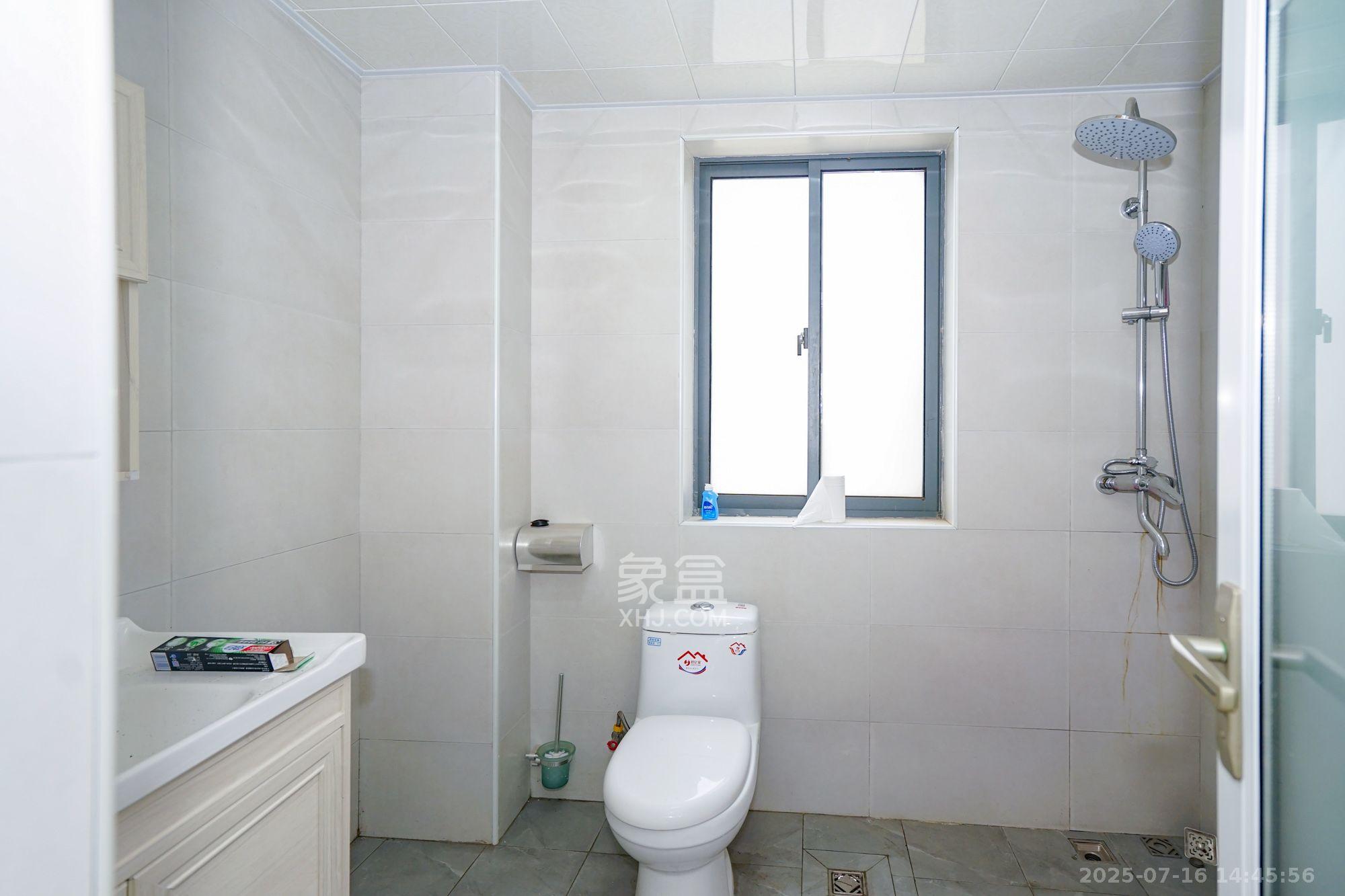 五矿紫湖香醍  4室2厅1卫    2500.0元/月 五矿紫湖香醍  4室2厅1卫    2500.0元/月室内图