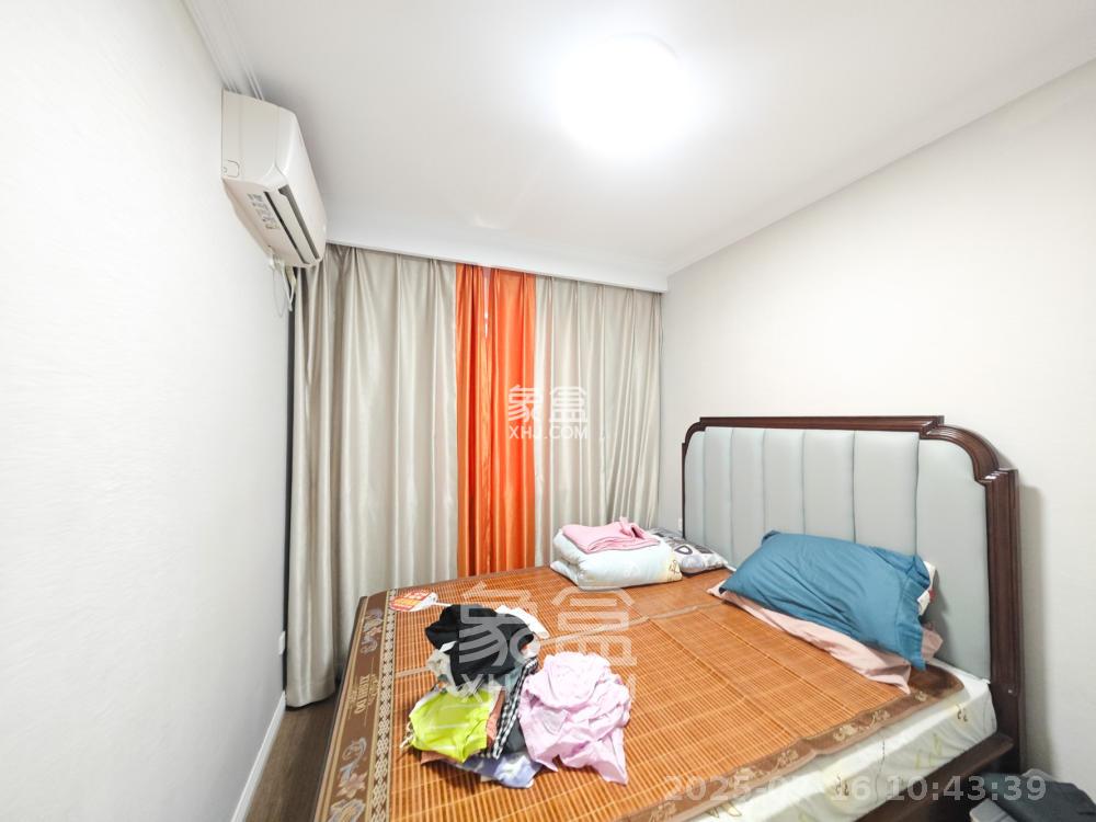 保利城（中航城国际社区、郡原美村）  4室2厅2卫   2500.00元/月室内图