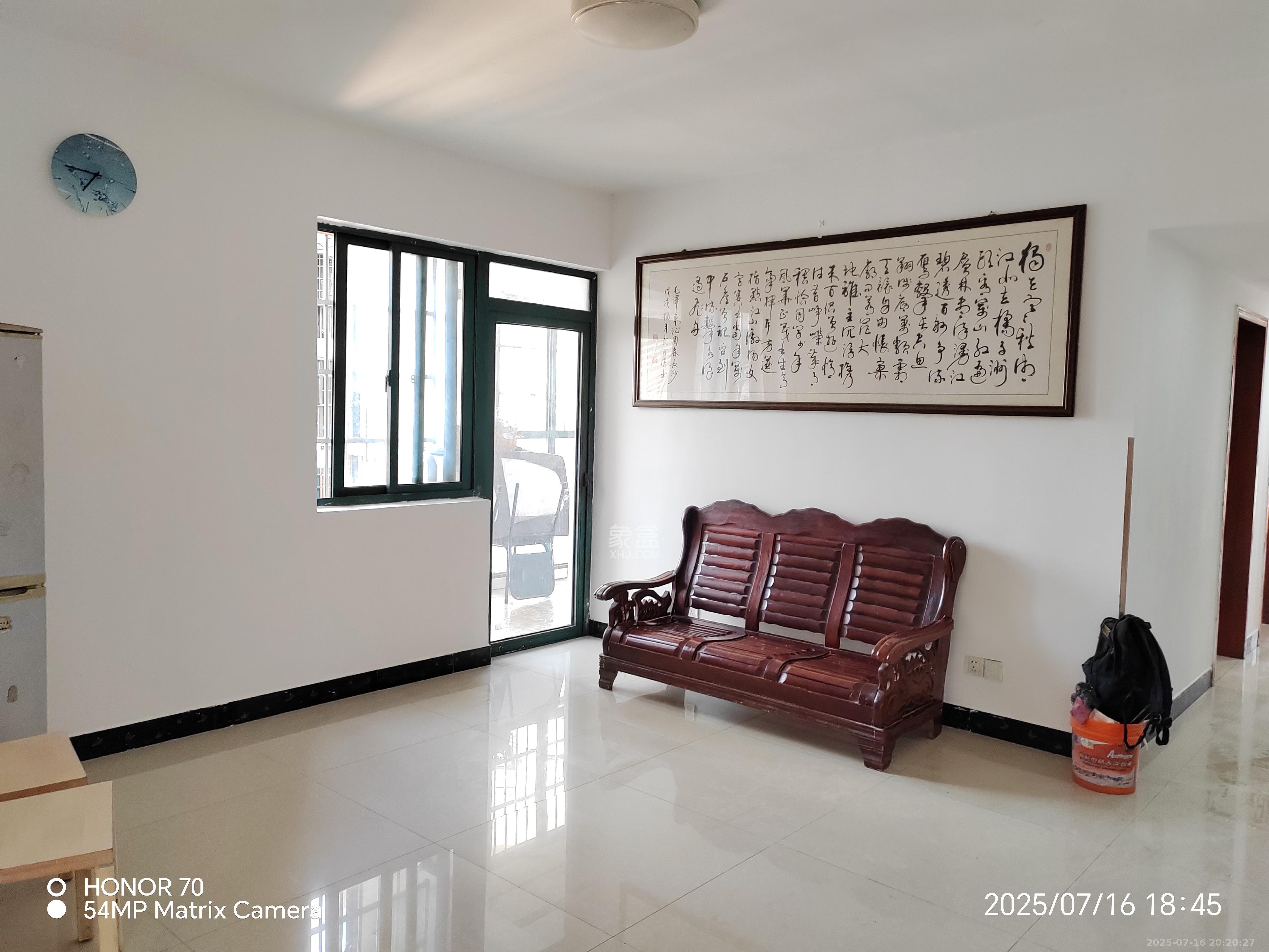 华天LOHO小镇 3室2厅2卫 1600.0元/月 华天LOHO小镇 3室2厅2卫 1600.0元/月室内图