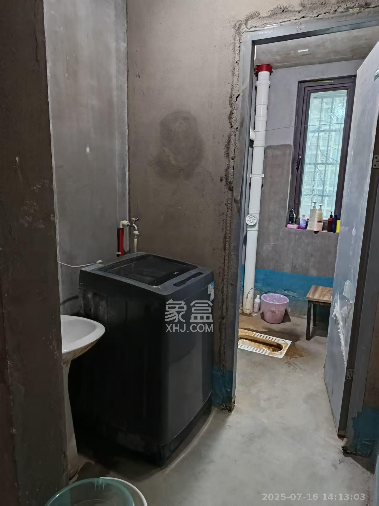 长房明宸府  3室2厅2卫    1500.0元/月室内图