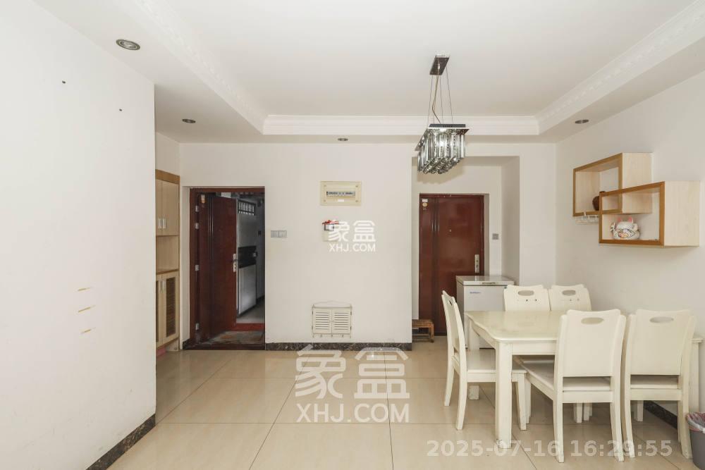 保利麓谷林语F区 3室2厅1卫 2200.0元/月 保利麓谷林语F区 3室2厅1卫 2200.0元/月室内图