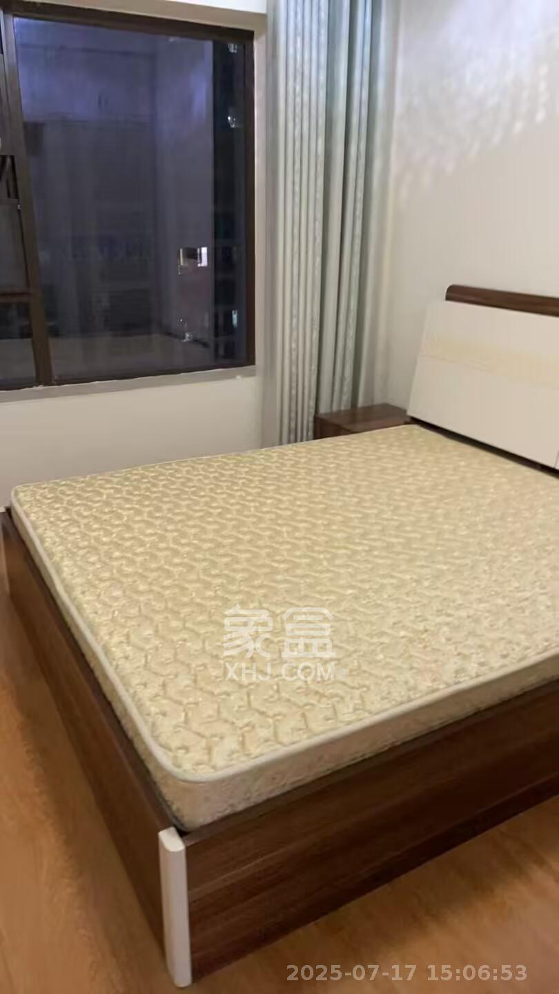 卓越浅水湾  3室2厅1卫   2500.00元/月室内图