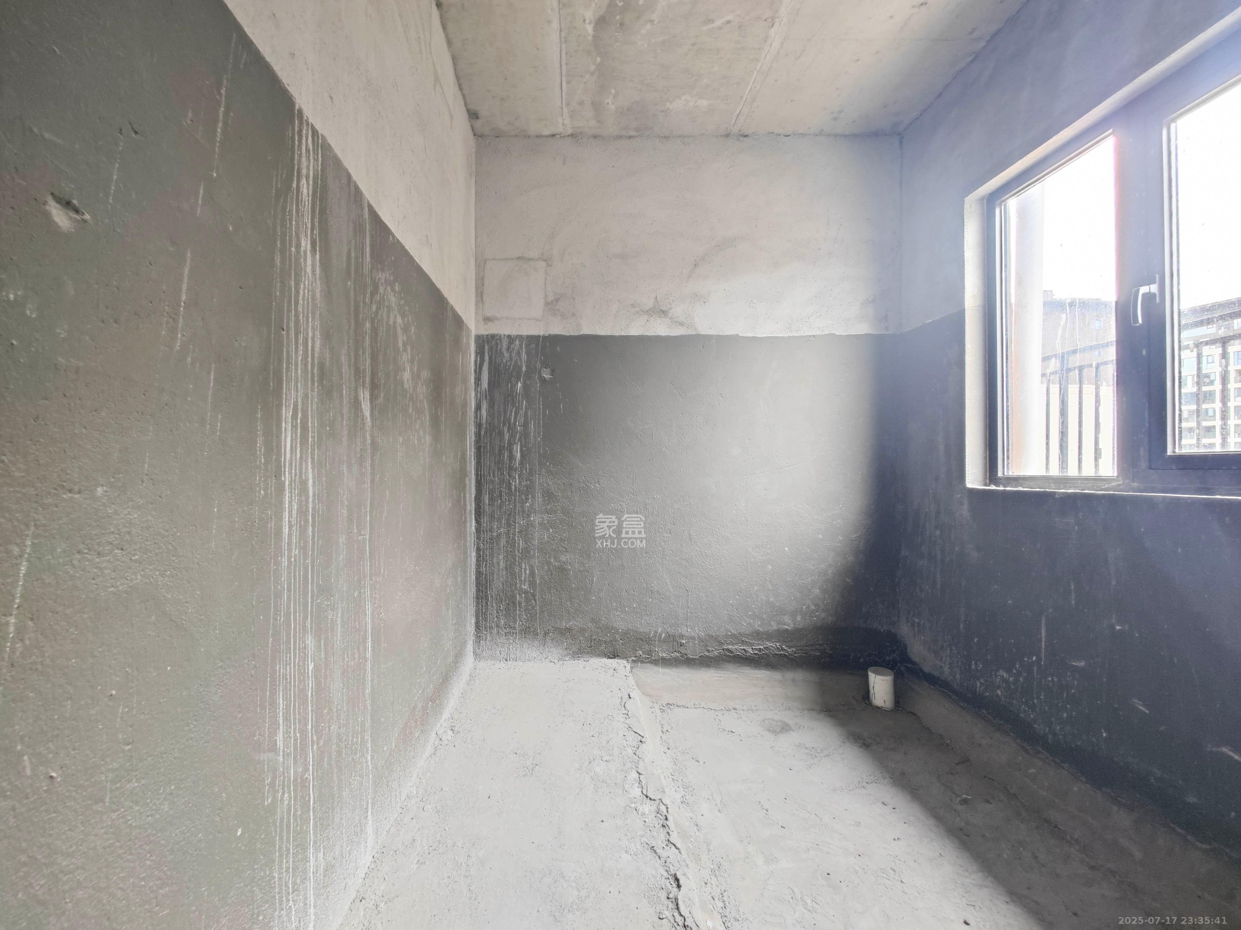 远洋红星天铂一期  5室2厅2卫    220.0万 远洋红星天铂一期  5室2厅2卫    220.0万卫生间