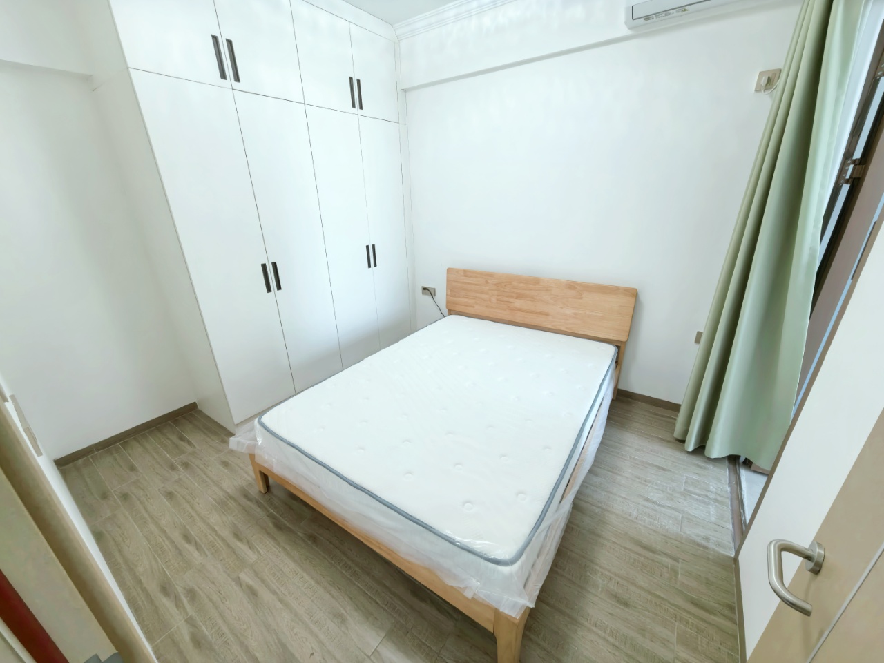 金龙城市广场二期  2室1厅1卫    2700.0元/月 金龙城市广场二期  2室1厅1卫    2700.0元/月室内图