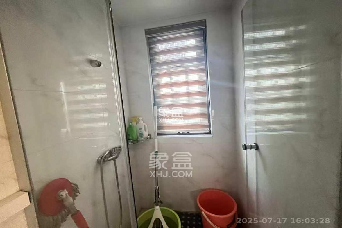 恒大江湾  3室2厅1卫    3000.0元/月 恒大江湾  3室2厅1卫    3000.0元/月室内图