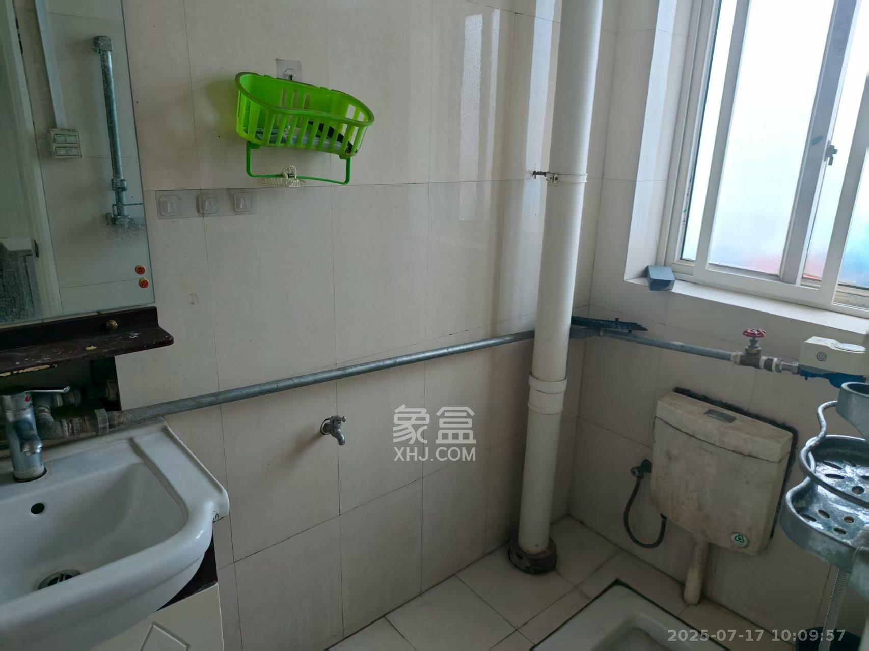 湖开小区(湖南开关厂宿舍)/南大桥社区 2室1厅0卫 1200.0元/月 湖开小区(湖南开关厂宿舍)/南大桥社区 2室1厅0卫 1200.0元/月室内图