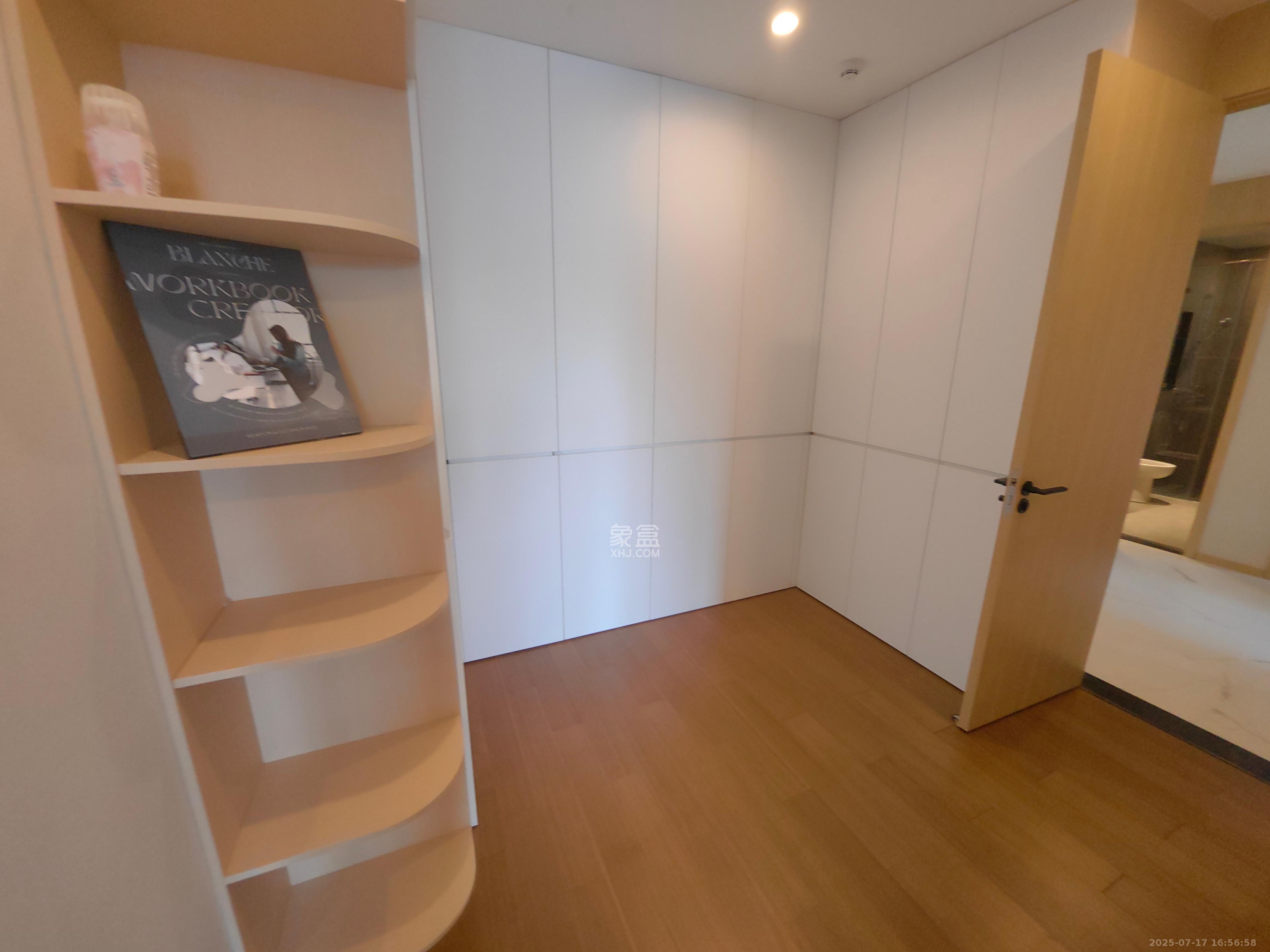 正荣梅溪紫阙台  3室2厅2卫   10500.00元/月室内图
