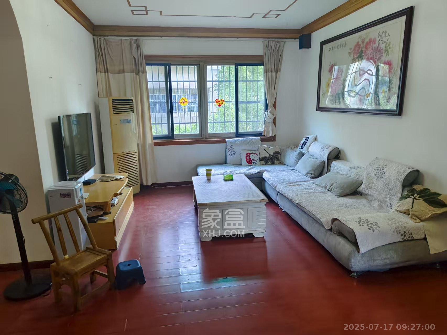 芙蓉区政府机关宿舍 3室2厅1卫 2200.0元/月 芙蓉区政府机关宿舍 3室2厅1卫 2200.0元/月室内图