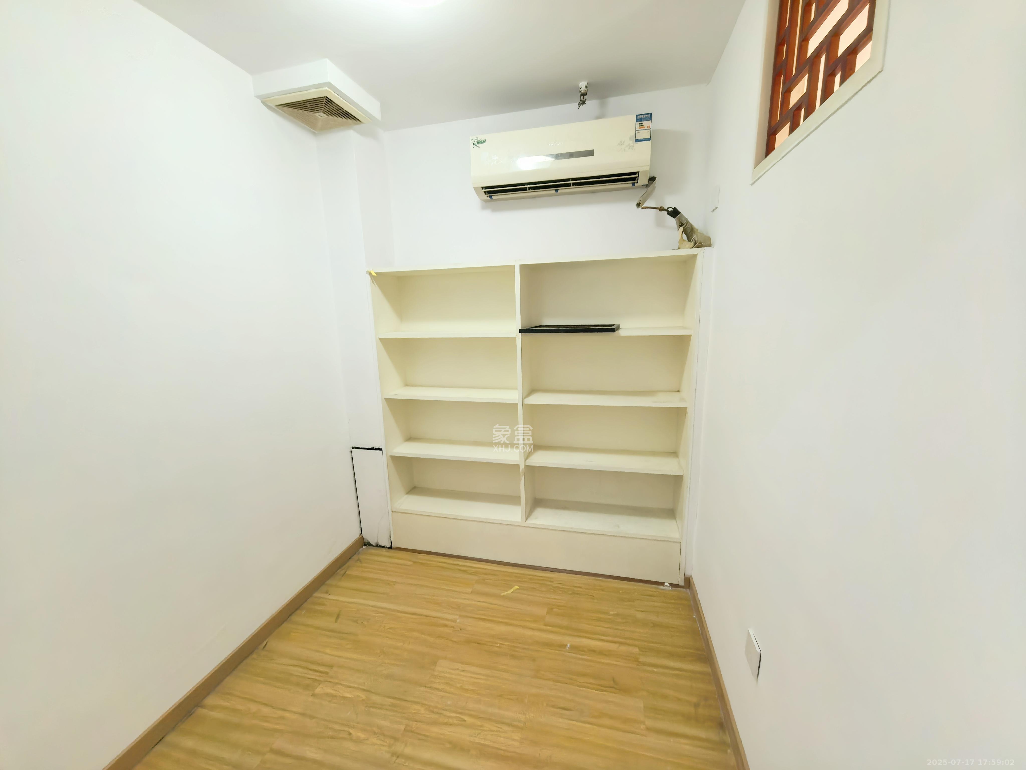 金色loft（鑫秋大厦）  2室2厅2卫   1600.00元/月室内图