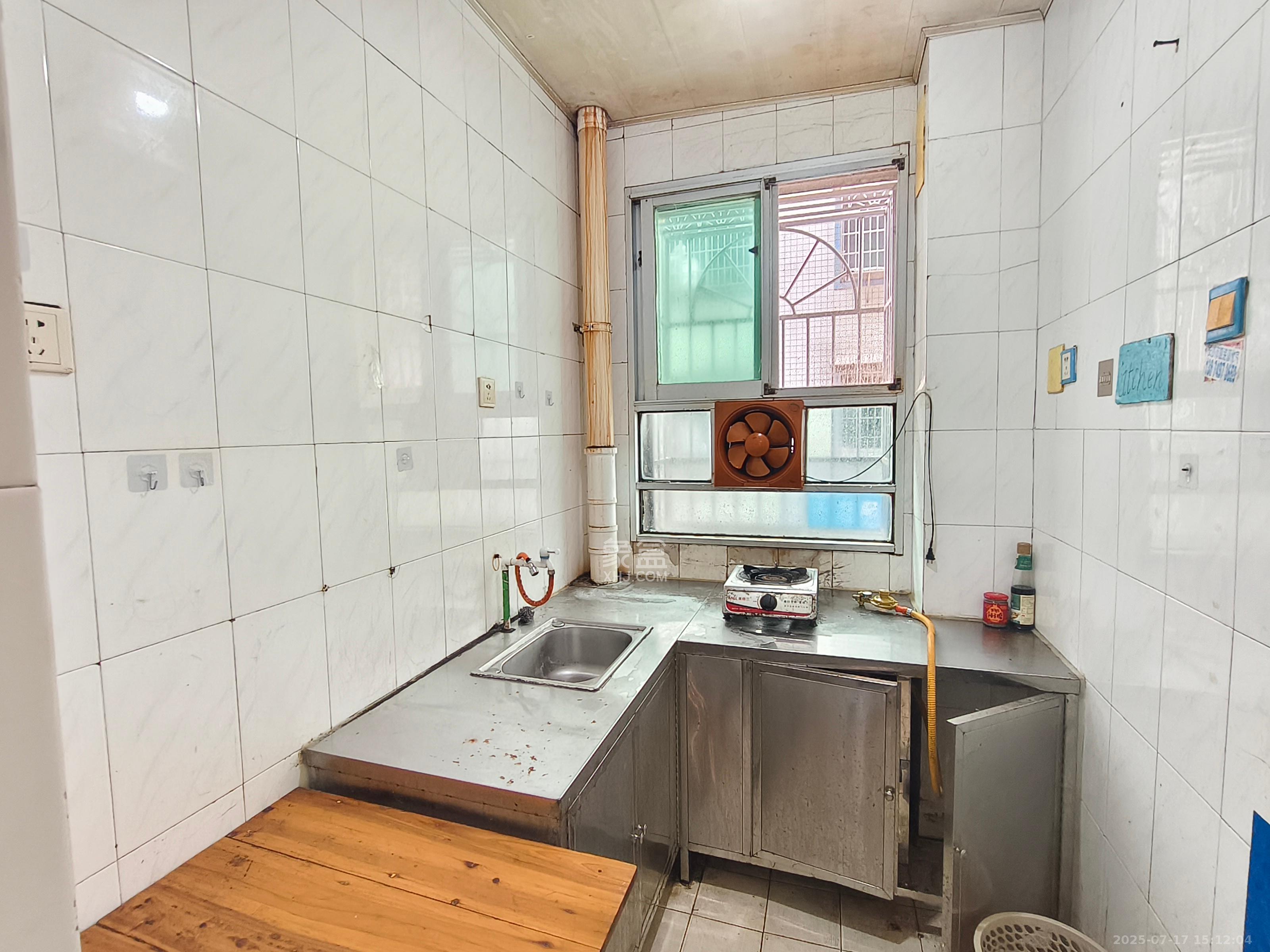 新桥沁园(银港农贸市场)  2室2厅1卫    1500.0元/月 新桥沁园(银港农贸市场)  2室2厅1卫    1500.0元/月室内图