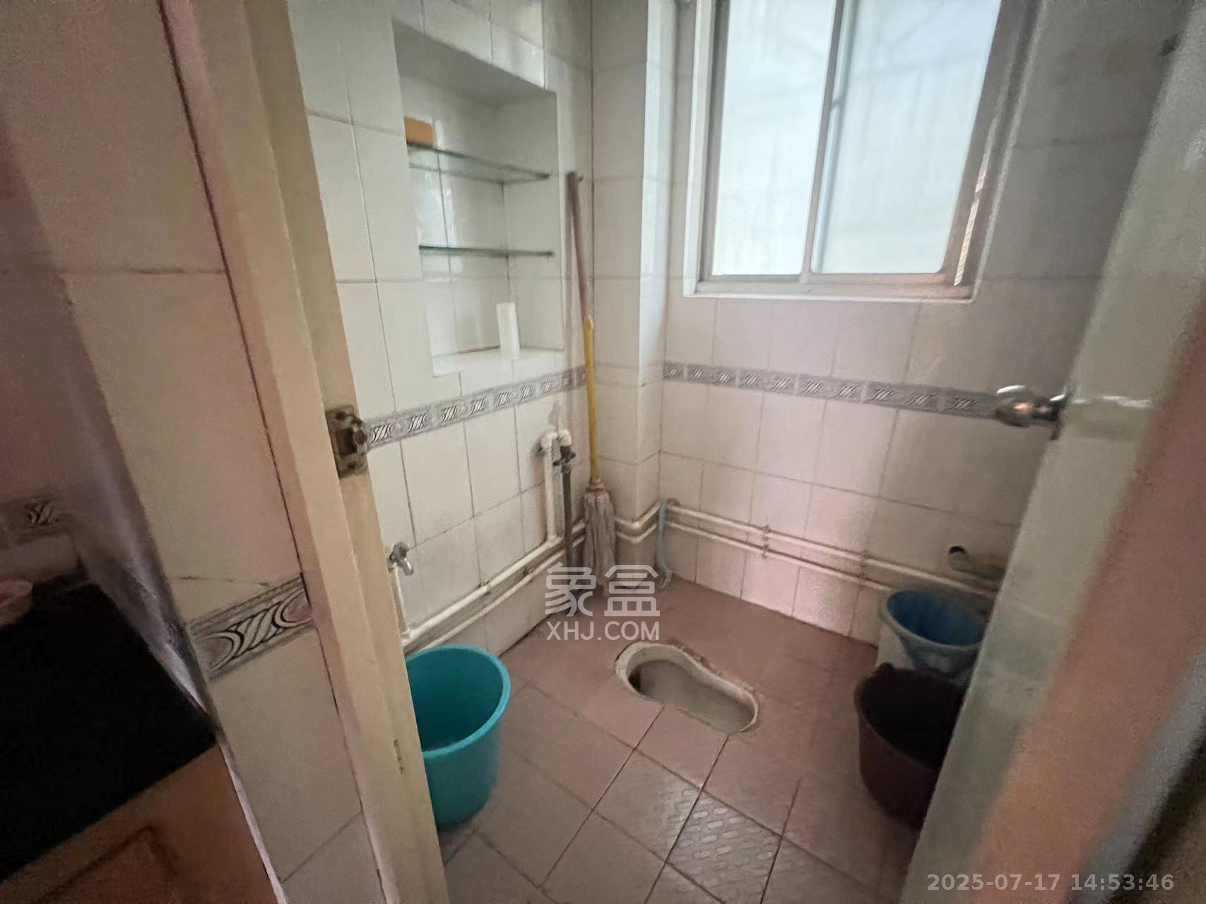 轻苑小区 3室1厅1卫 2000.0元/月 轻苑小区 3室1厅1卫 2000.0元/月室内图