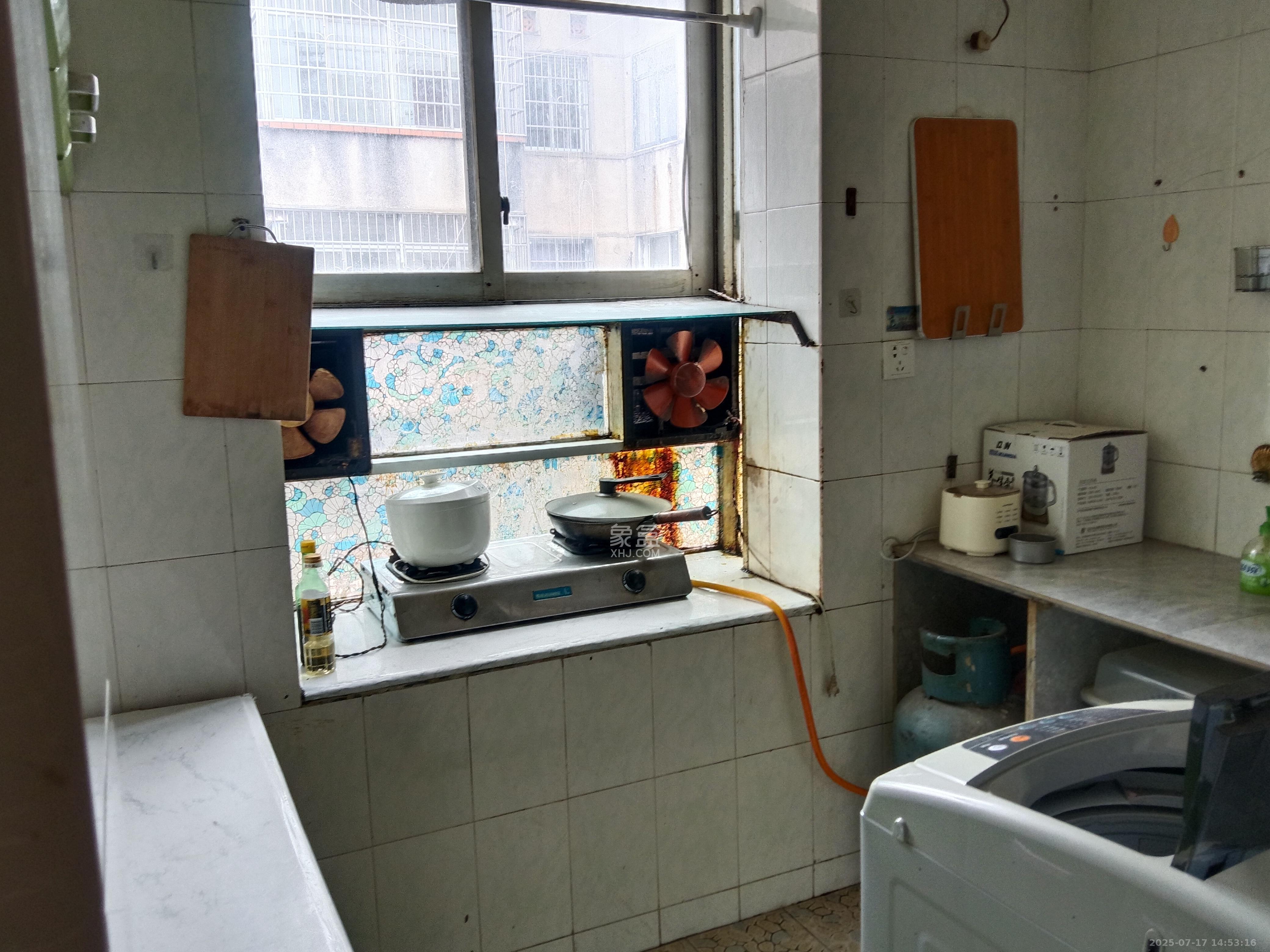 曙光路综合楼  2室1厅1卫   1200.00元/月室内图