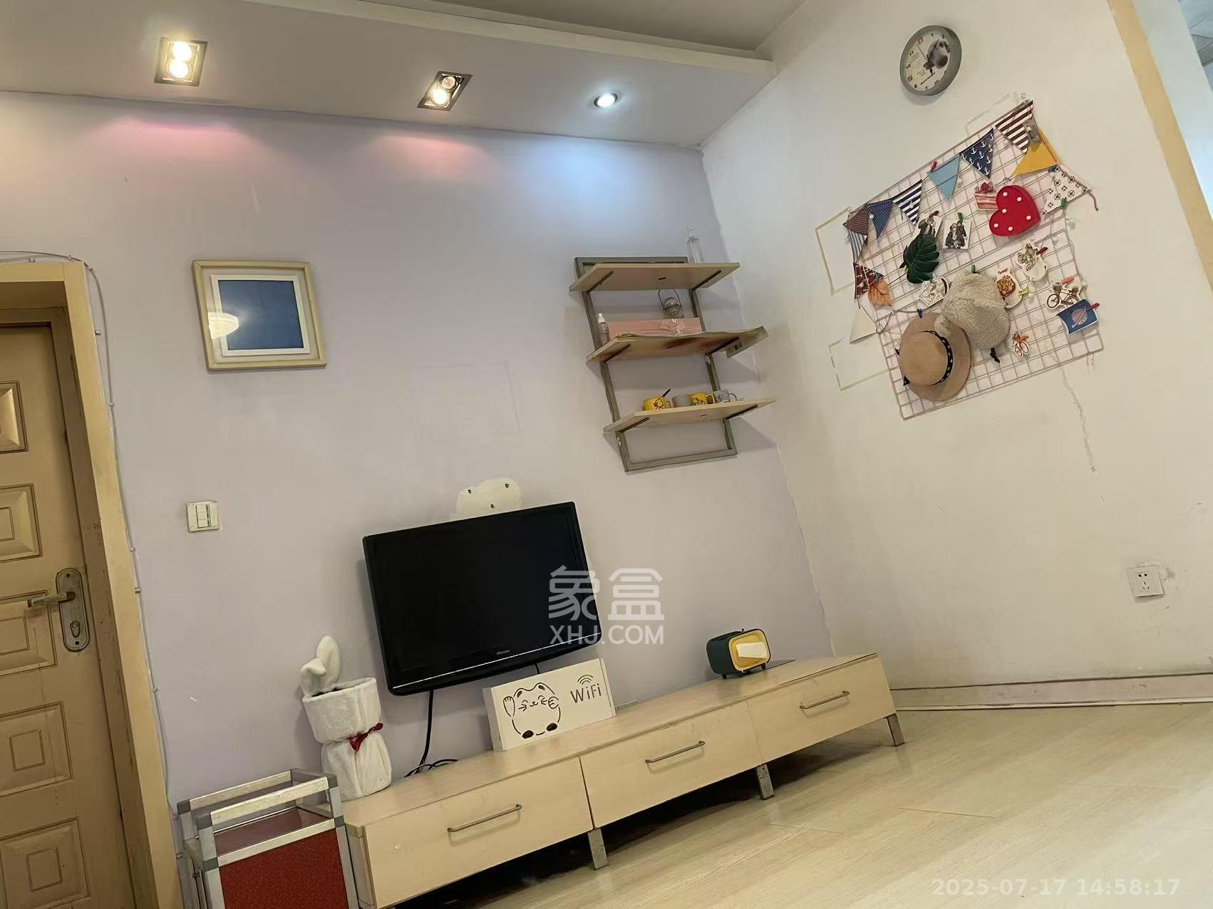 中国人民财产股份公司宿舍(人民保险公司宿舍) 2室2厅1卫 1600.0元/月 中国人民财产股份公司宿舍(人民保险公司宿舍) 2室2厅1卫 1600.0元/月室内图