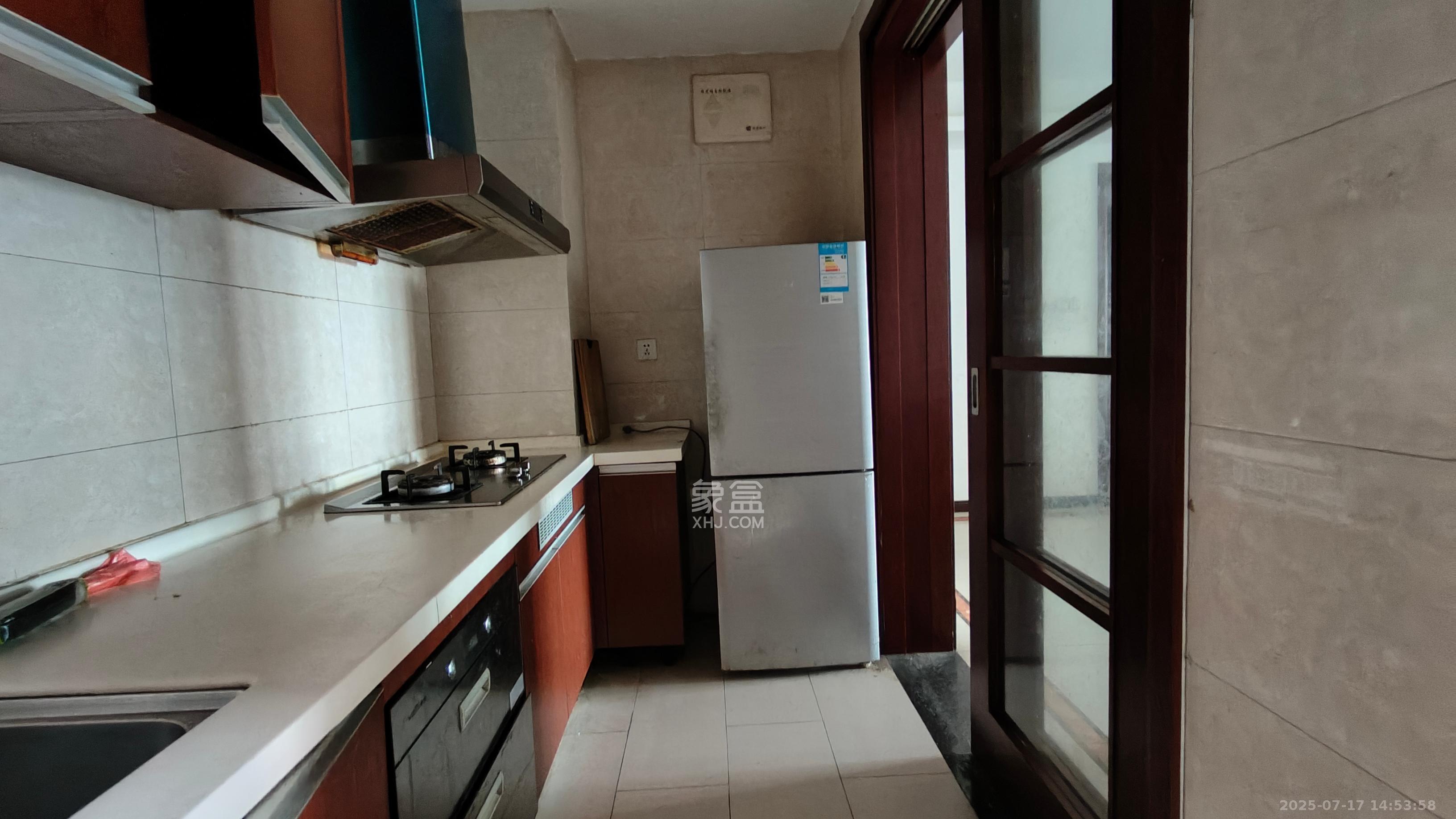 中海国际二期  3室2厅1卫    2100.0元/月 中海国际二期  3室2厅1卫    2100.0元/月室内图