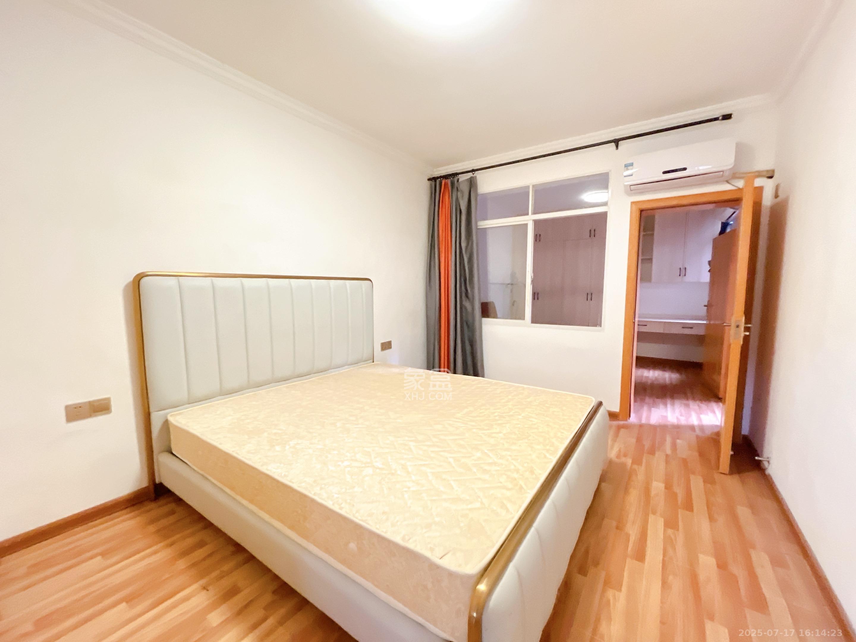 茅亭子  3室1厅1卫    3400.0元/月室内图