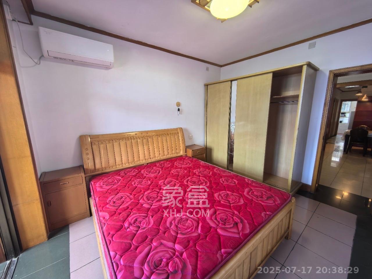 长郡花园  2室1厅1卫    1650.0元/月 长郡花园  2室1厅1卫    1650.0元/月室内图