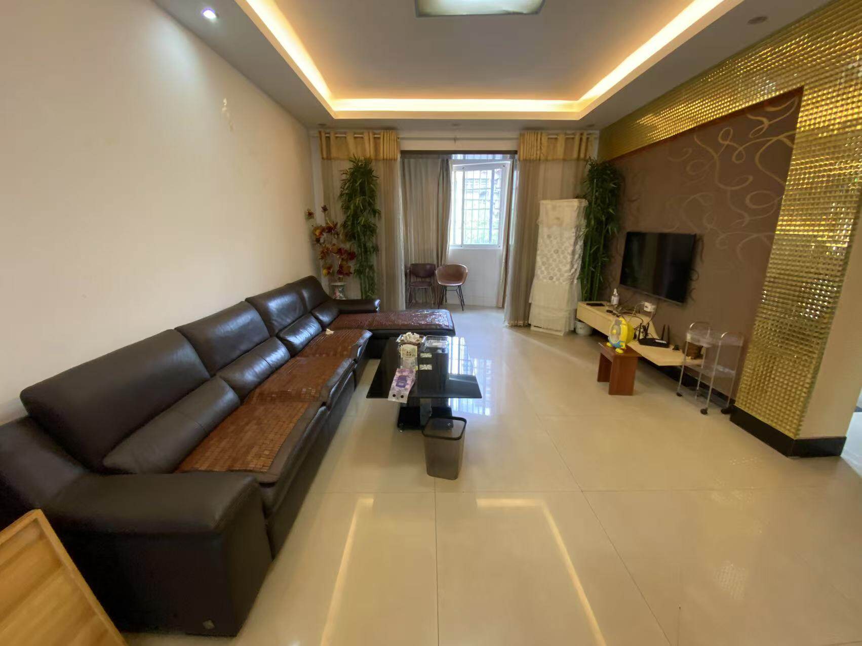 莲花小区 2室1厅1卫 33.8万 莲花小区 2室1厅1卫 33.8万室内图