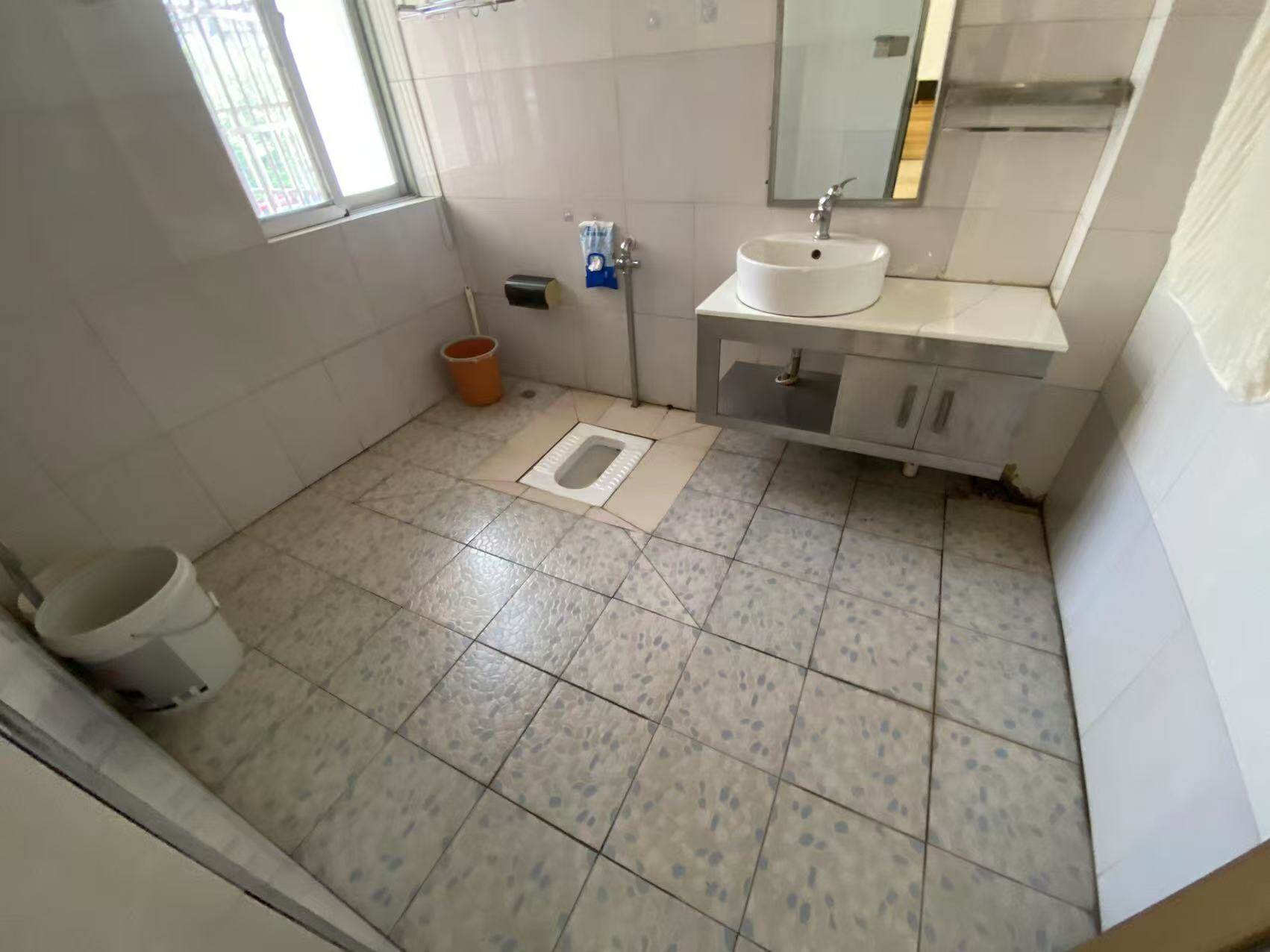 莲花小区 2室1厅1卫 33.8万 莲花小区 2室1厅1卫 33.8万室内图