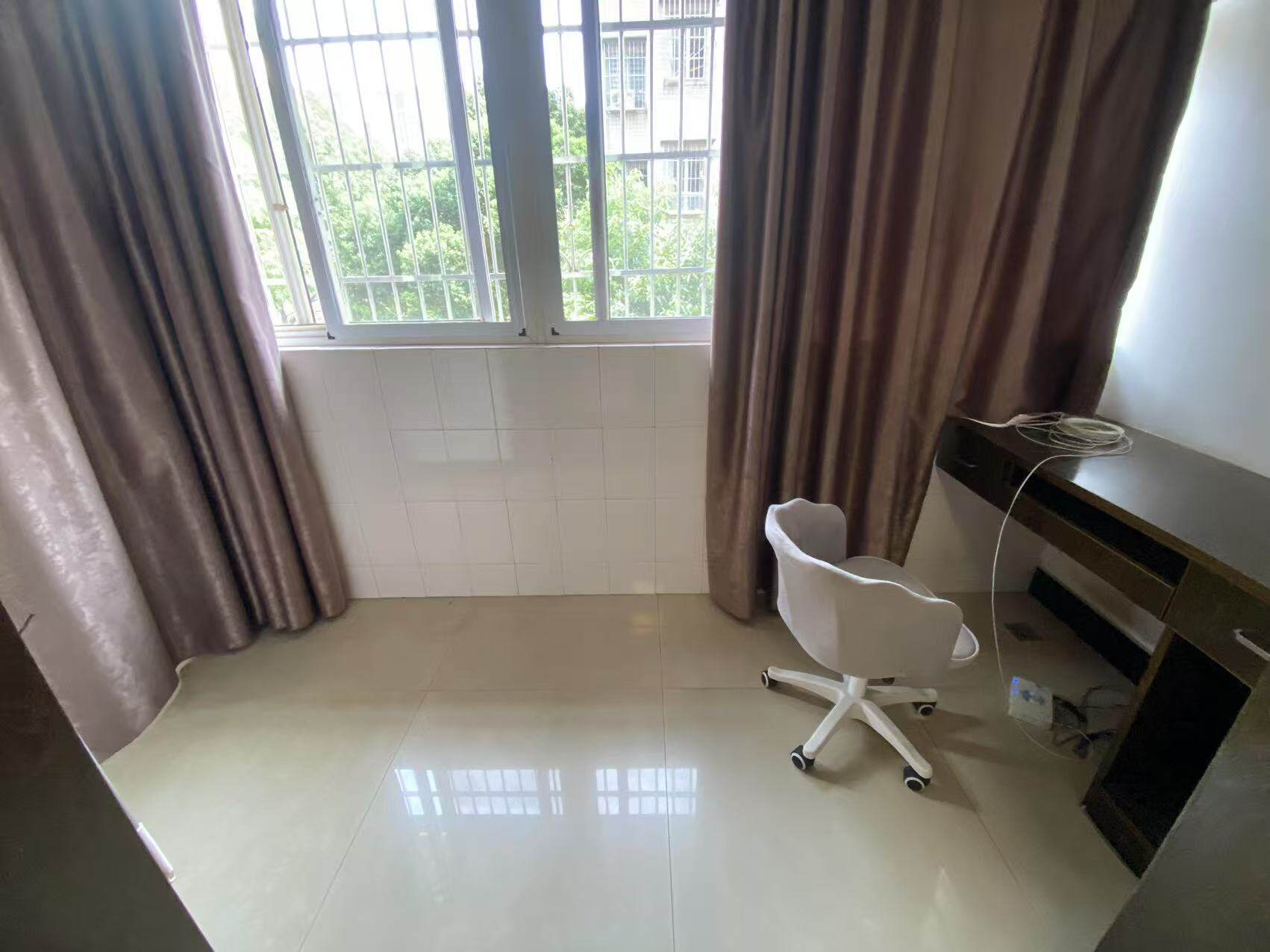 莲花小区 2室1厅1卫 33.8万 莲花小区 2室1厅1卫 33.8万室内图