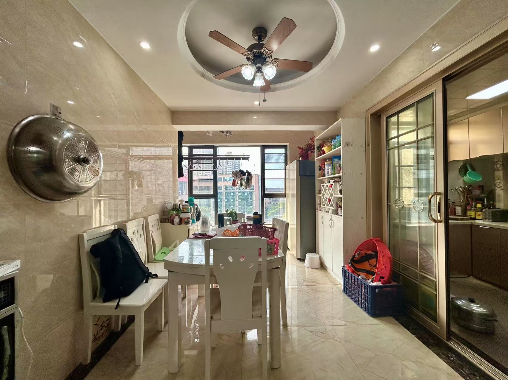 栗雨香堤 4室2厅2卫 89.8万 栗雨香堤 4室2厅2卫 89.8万室内图