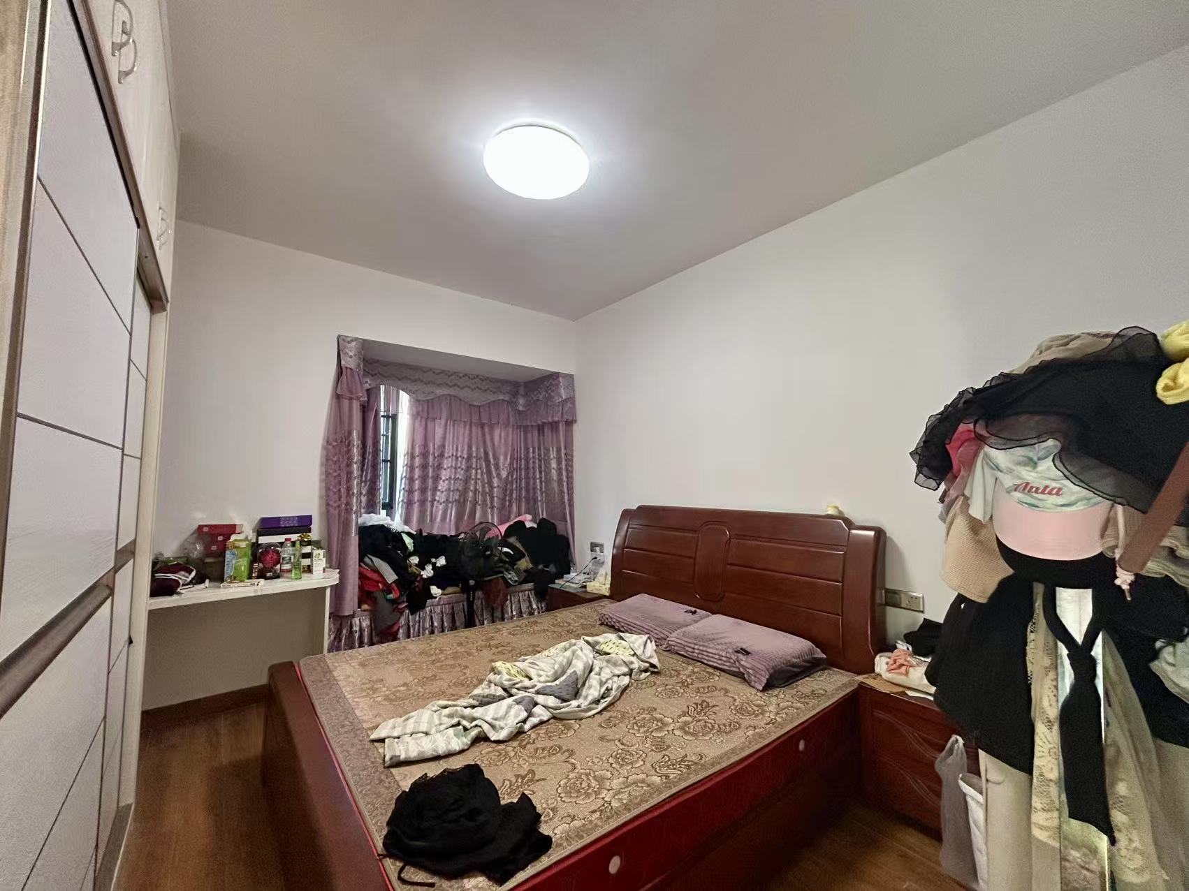 栗雨香堤 4室2厅2卫 89.8万 栗雨香堤 4室2厅2卫 89.8万室内图