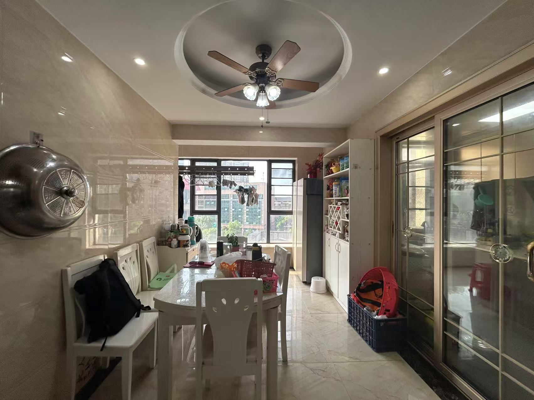 栗雨香堤 4室2厅2卫 89.8万 栗雨香堤 4室2厅2卫 89.8万室内图