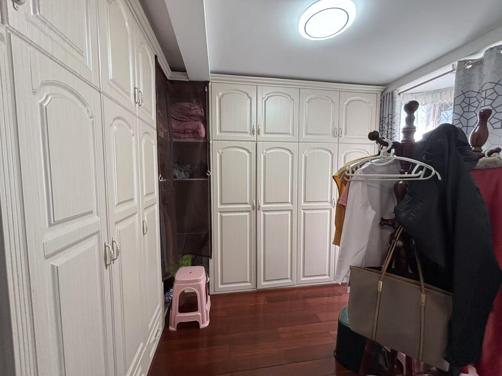 庐山春天一期桃李苑  5室3厅2卫    152.0万 庐山春天一期桃李苑  5室3厅2卫    152.0万室内图