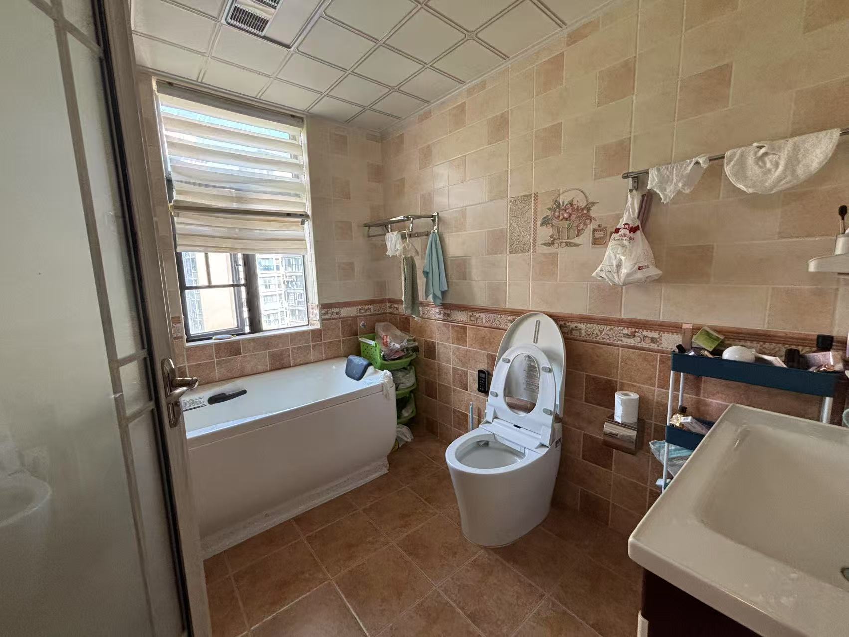 庐山春天一期桃李苑  5室3厅2卫    152.0万 庐山春天一期桃李苑  5室3厅2卫    152.0万室内图