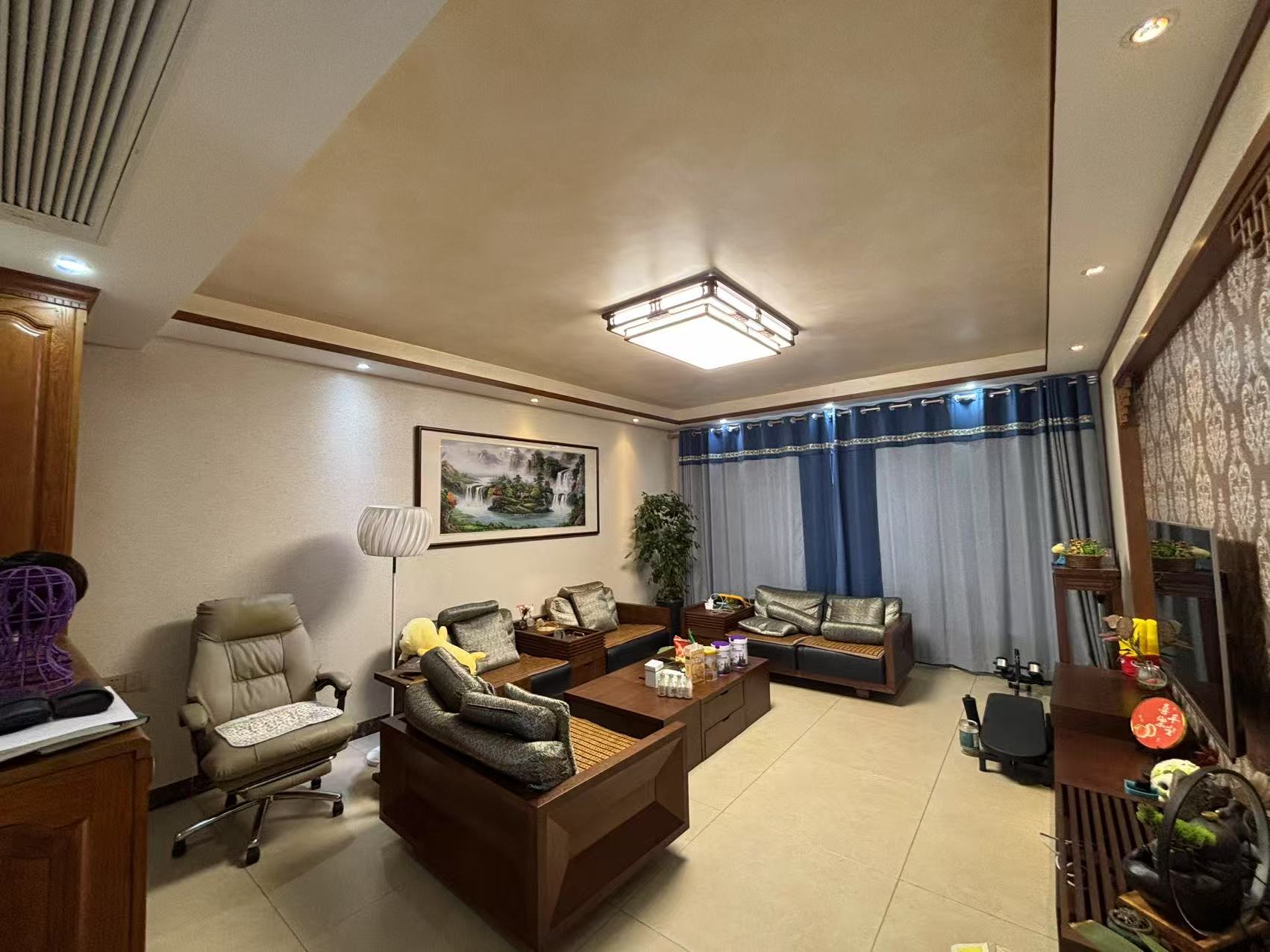 庐山春天一期桃李苑  5室3厅2卫    152.0万 庐山春天一期桃李苑  5室3厅2卫    152.0万室内图