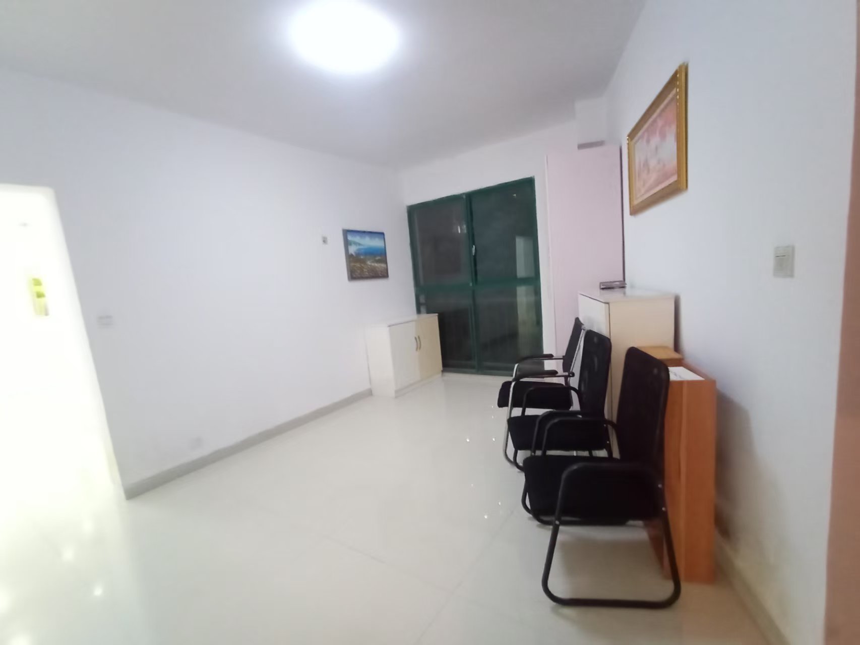 经世皇城 4室2厅3卫 96.8万 经世皇城 4室2厅3卫 96.8万室内图