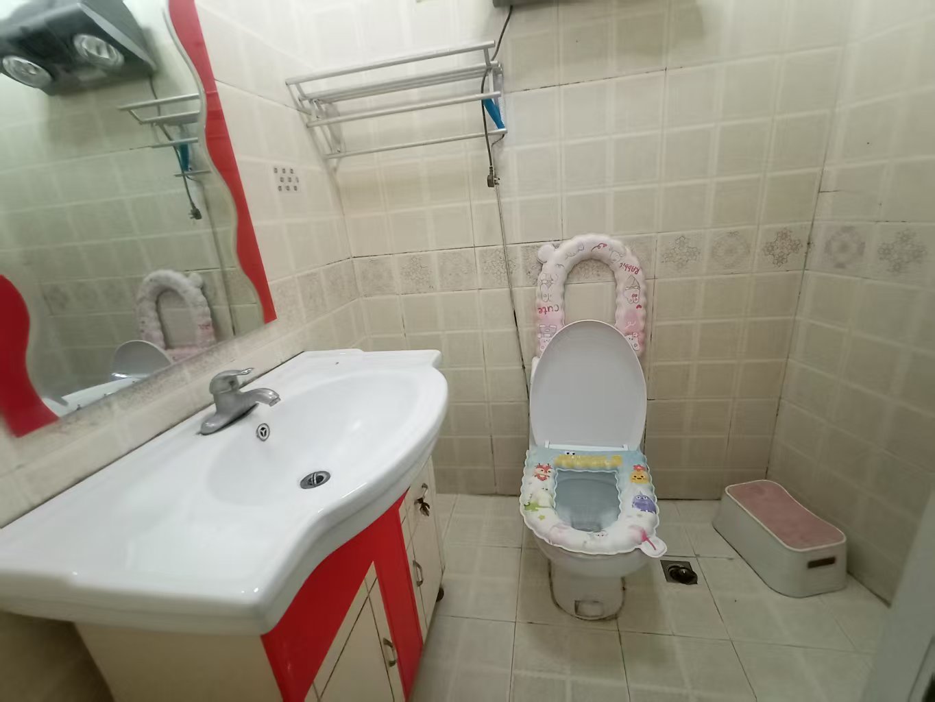 经世皇城 4室2厅3卫 96.8万 经世皇城 4室2厅3卫 96.8万室内图