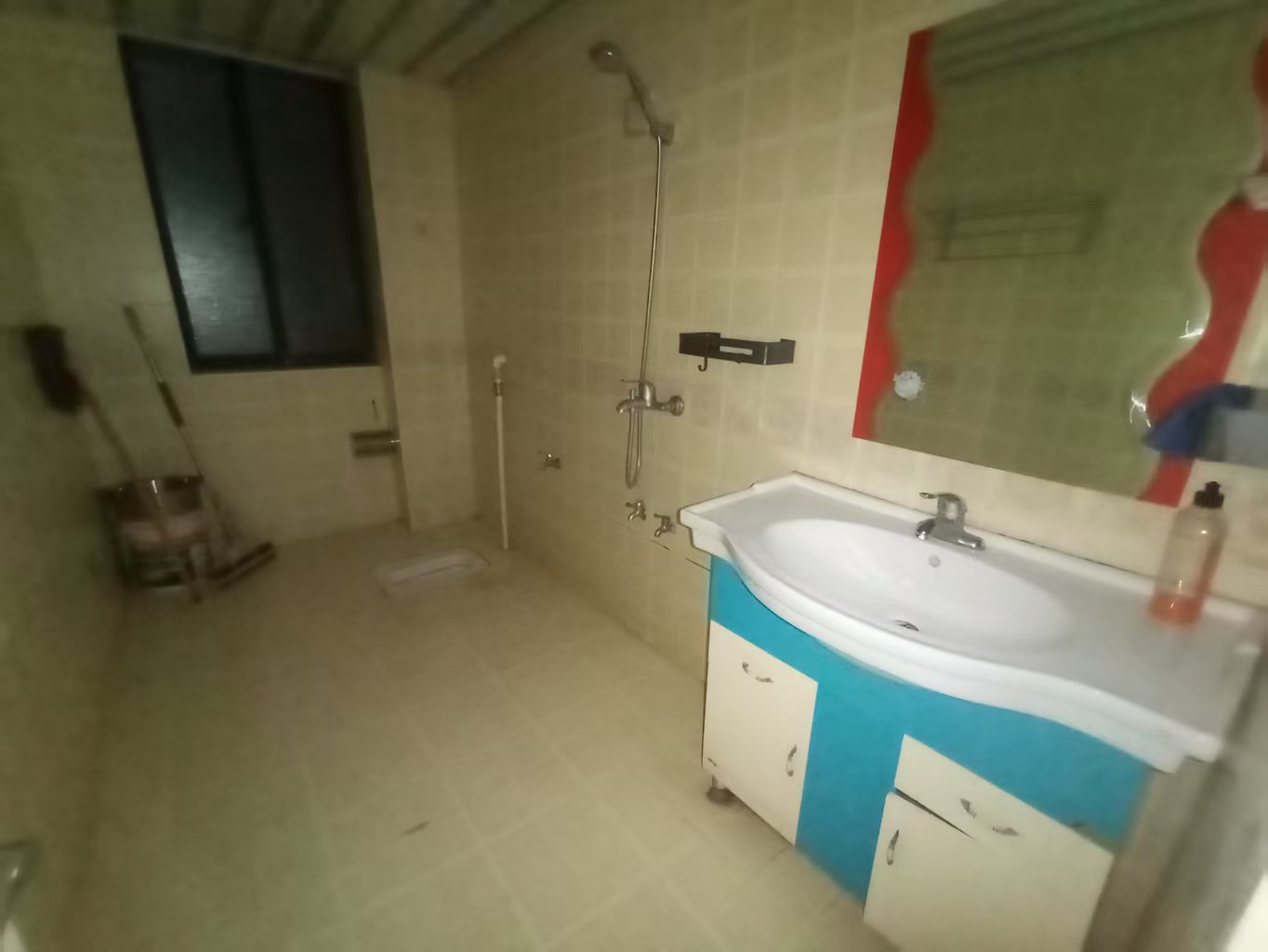 经世皇城 4室2厅3卫 96.8万 经世皇城 4室2厅3卫 96.8万室内图