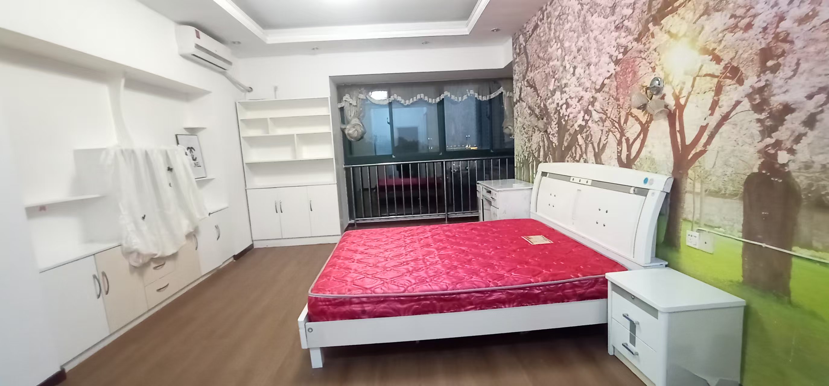 经世皇城 4室2厅3卫 96.8万 经世皇城 4室2厅3卫 96.8万室内图