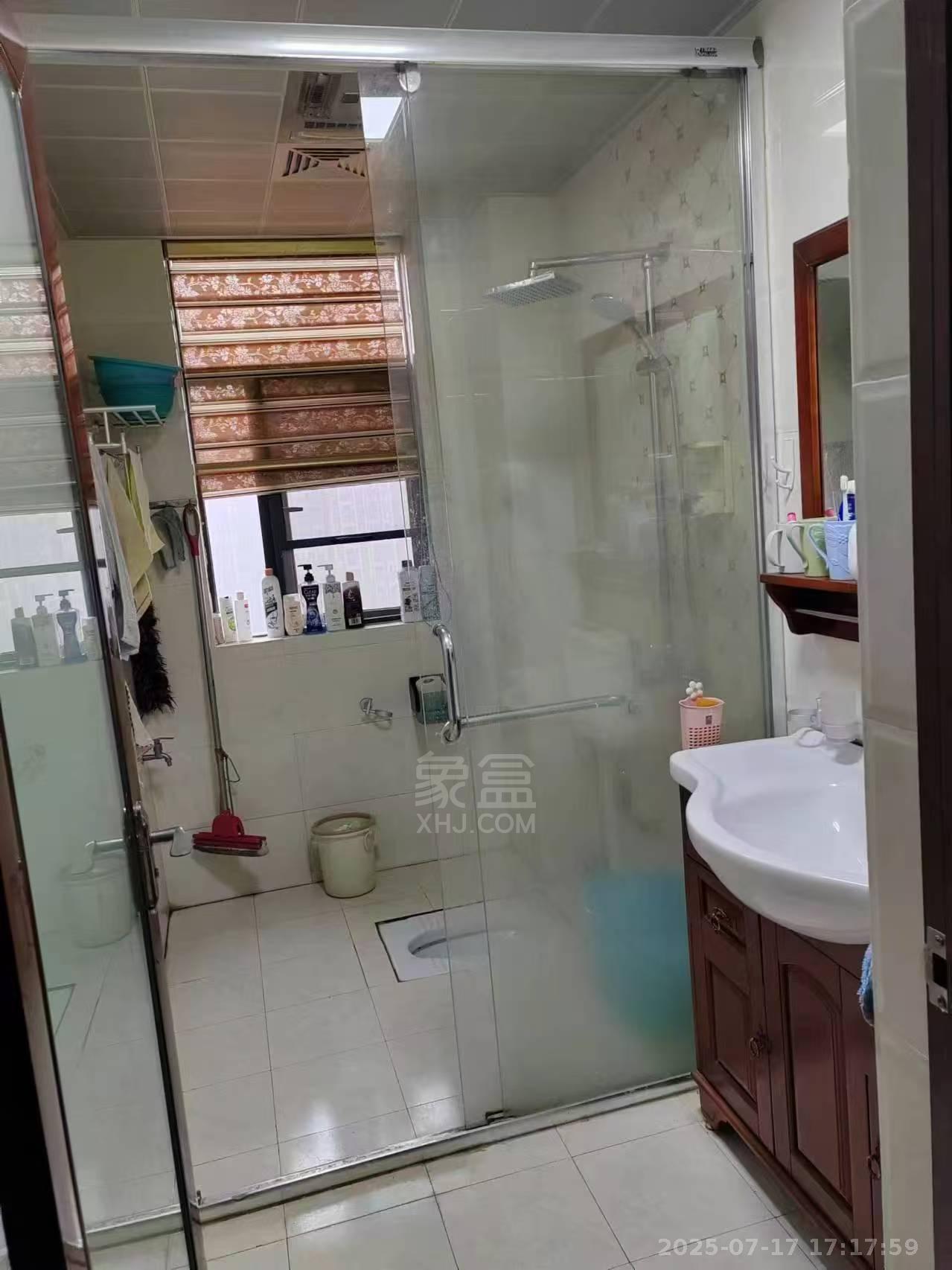 经世龙城  3室2厅2卫   1800.00元/月小区图