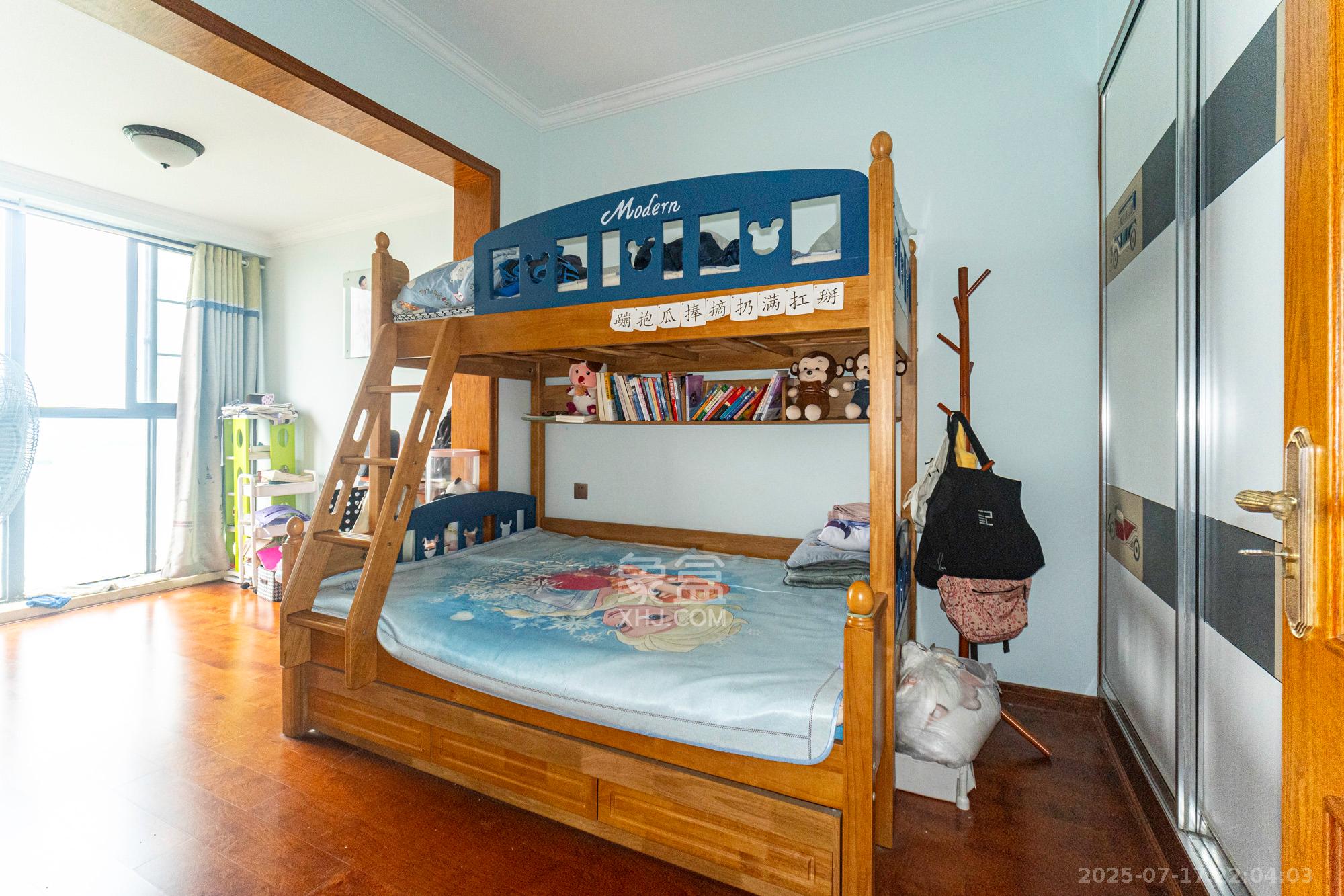 国泰九龙湾 4室2厅2卫 125.8万 国泰九龙湾 4室2厅2卫 125.8万卧室