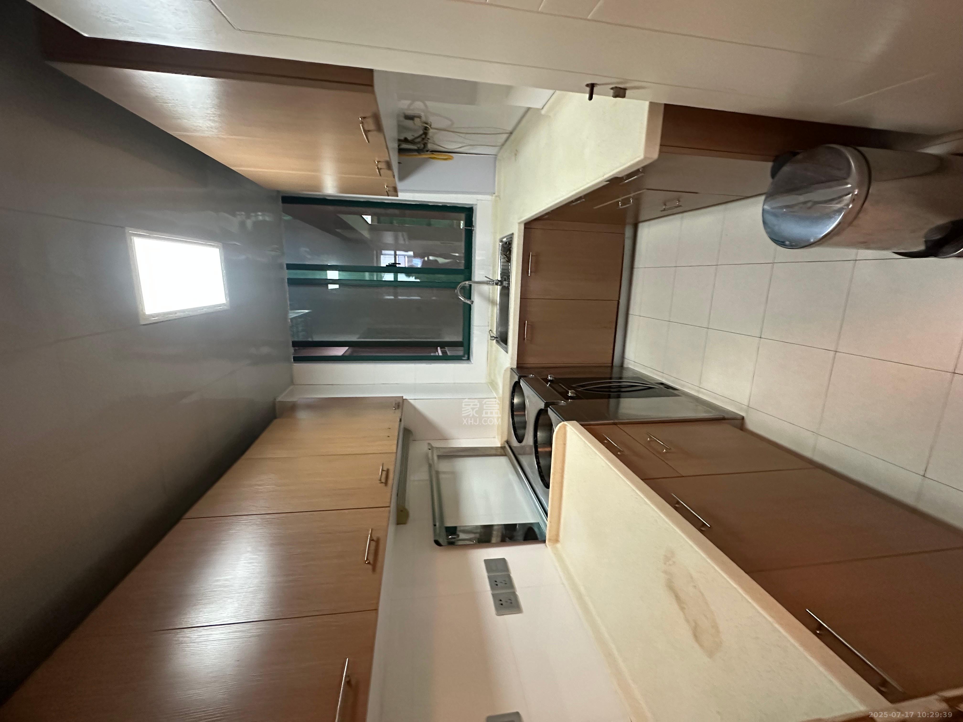 湘府东苑  2室1厅2卫    2500.0元/月 湘府东苑  2室1厅2卫    2500.0元/月室内图