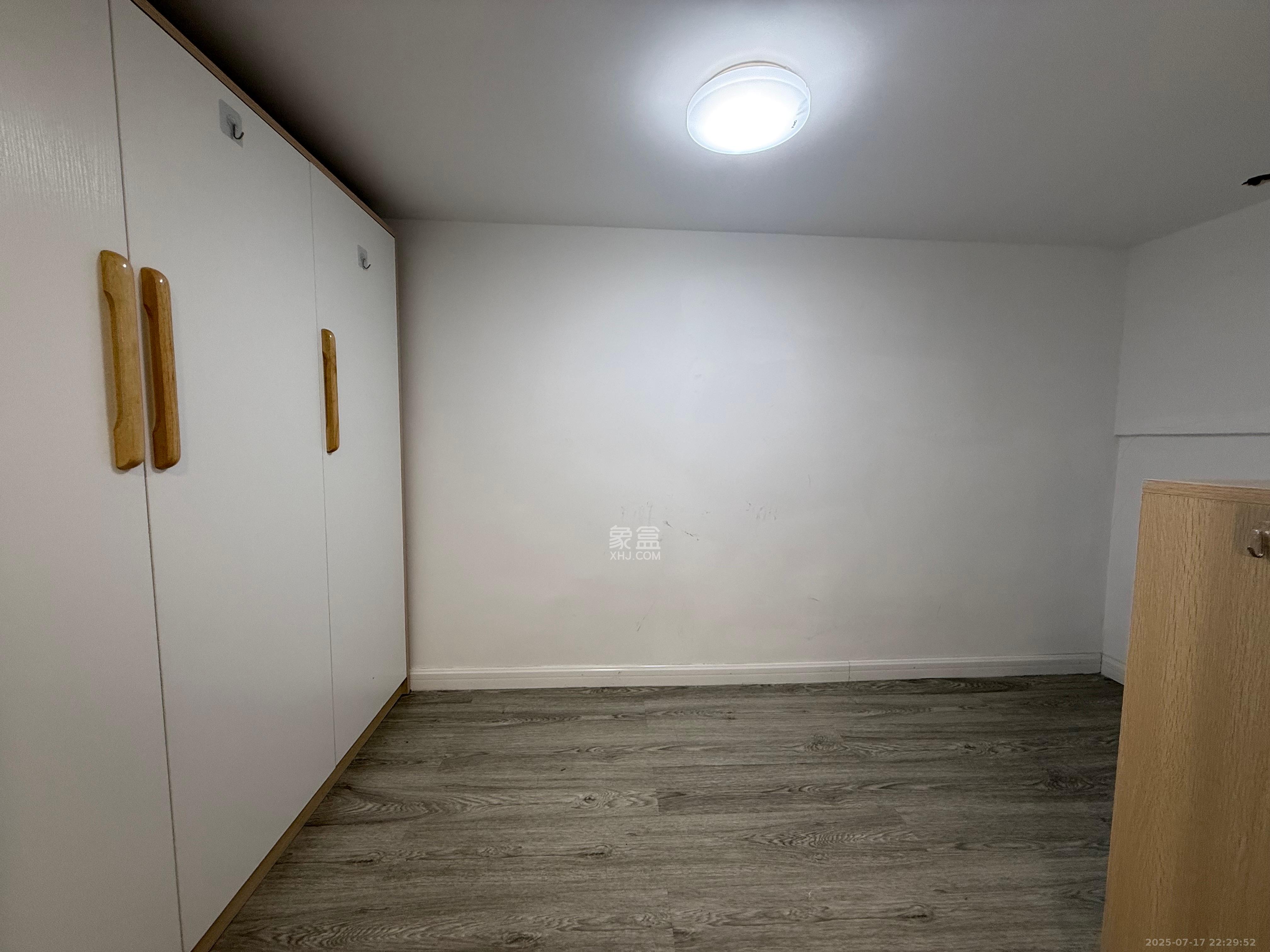 龙湖新壹城 1室0厅0卫 1400.0元/月 龙湖新壹城 1室0厅0卫 1400.0元/月室内图