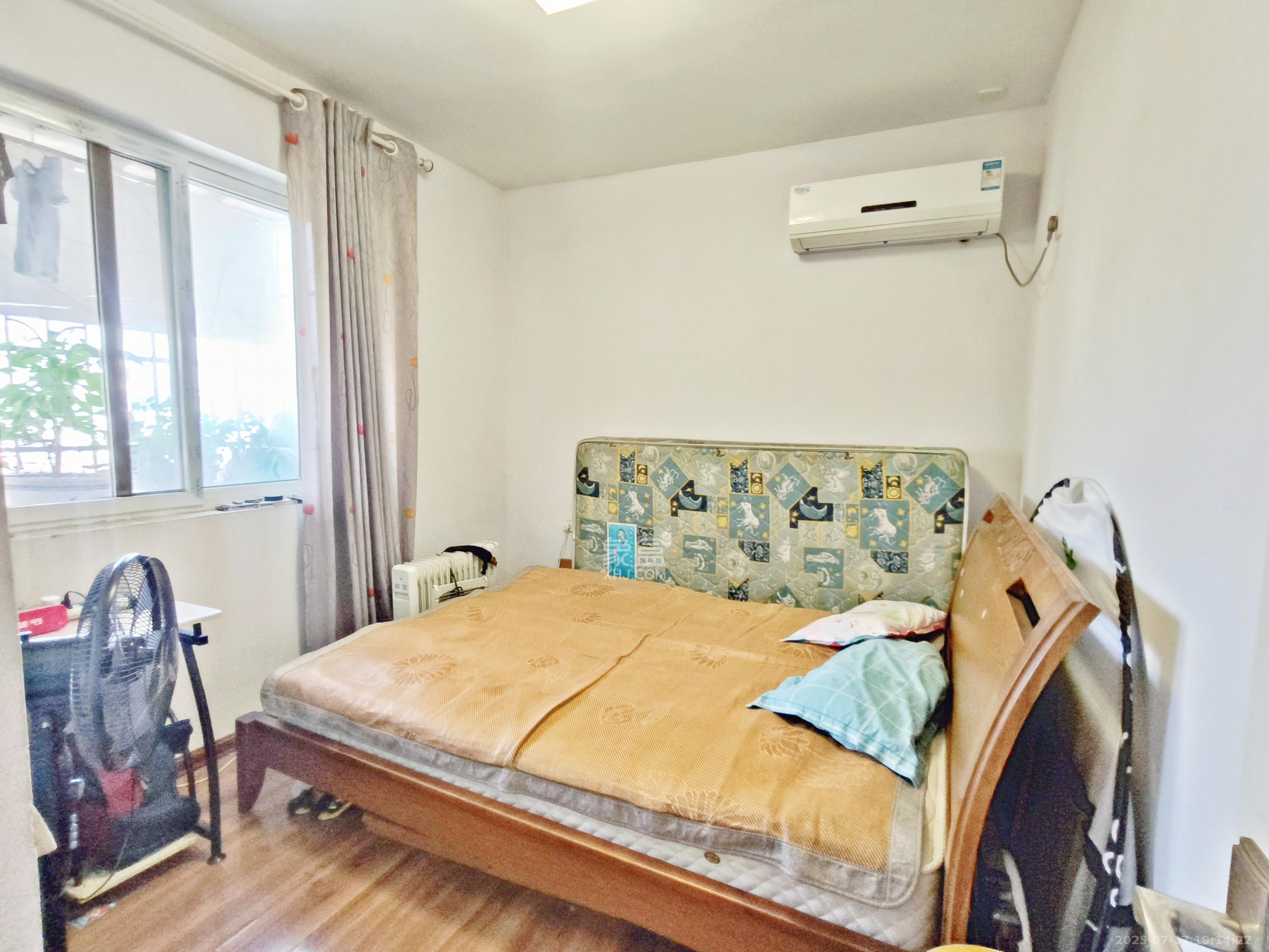 枫林美景  3室2厅1卫   2500.00元/月室内图