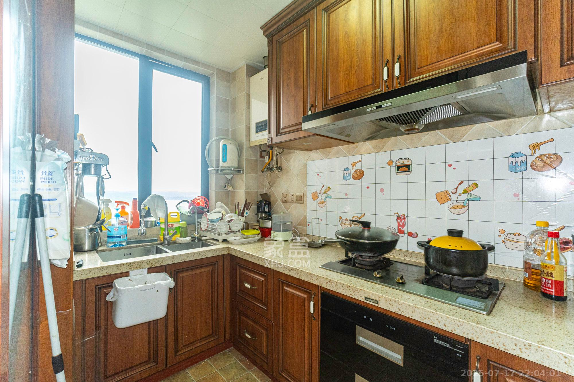 国泰九龙湾  4室2厅2卫    125.8万厨房