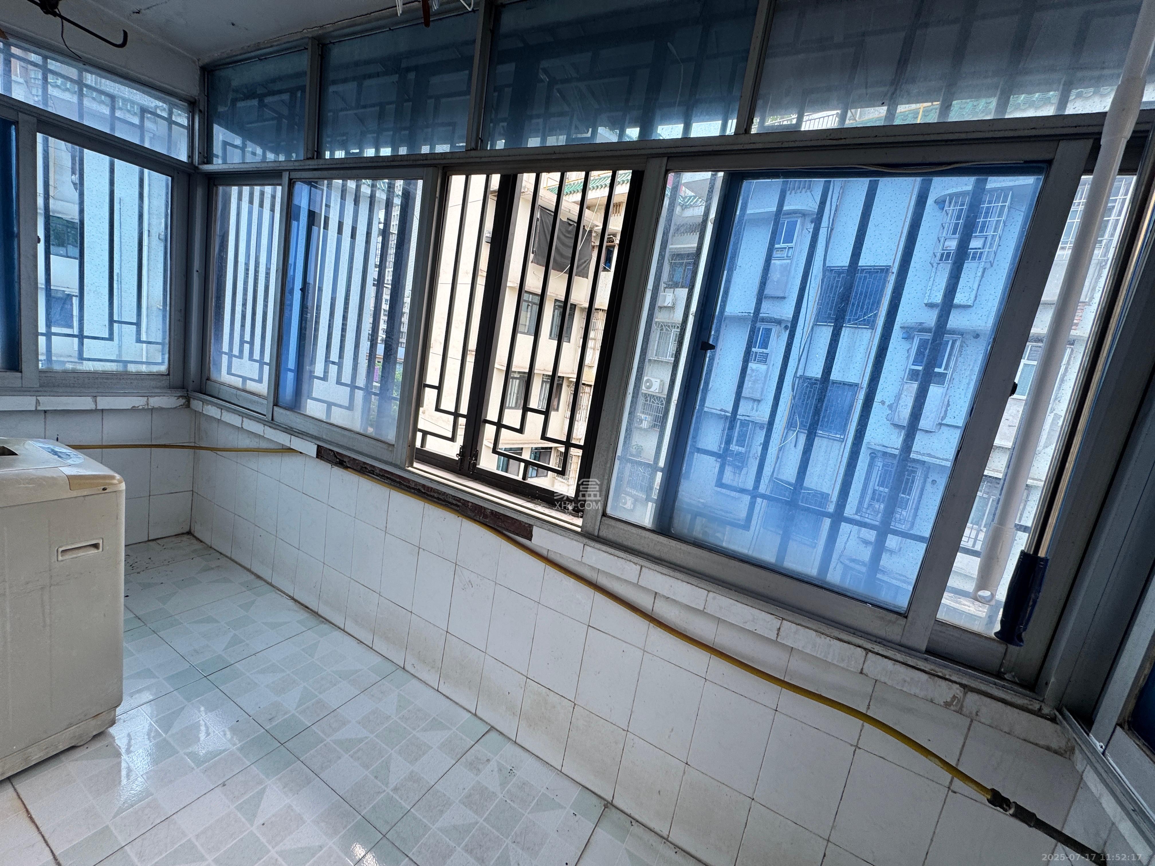 市工行南门口分理处职工宿舍(南沙井巷32) 3室1厅1卫 800.0元/月 市工行南门口分理处职工宿舍(南沙井巷32) 3室1厅1卫 800.0元/月室内图