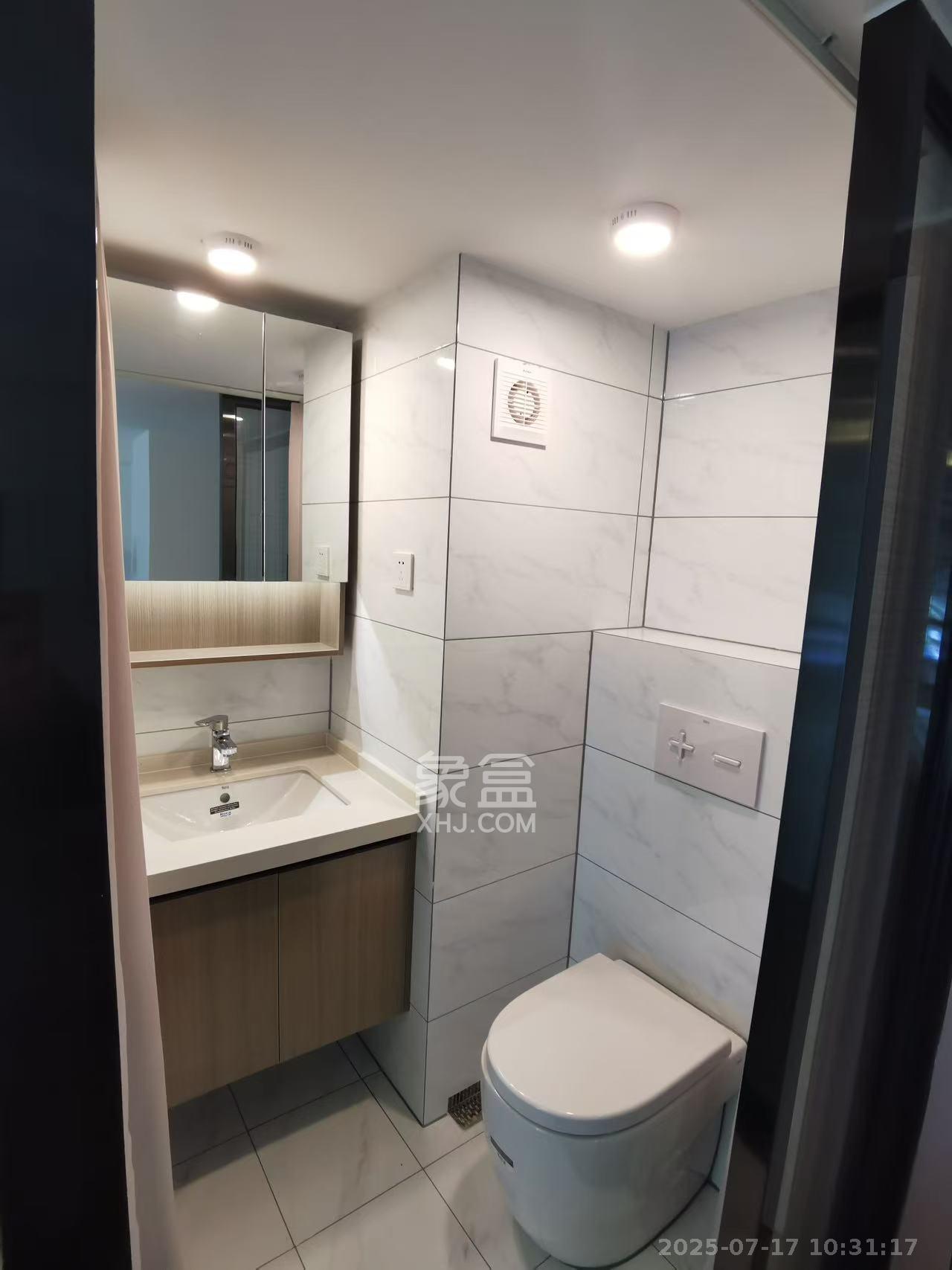 藏珑湖上公馆 1室1厅1卫 2800.0元/月 藏珑湖上公馆 1室1厅1卫 2800.0元/月室内图